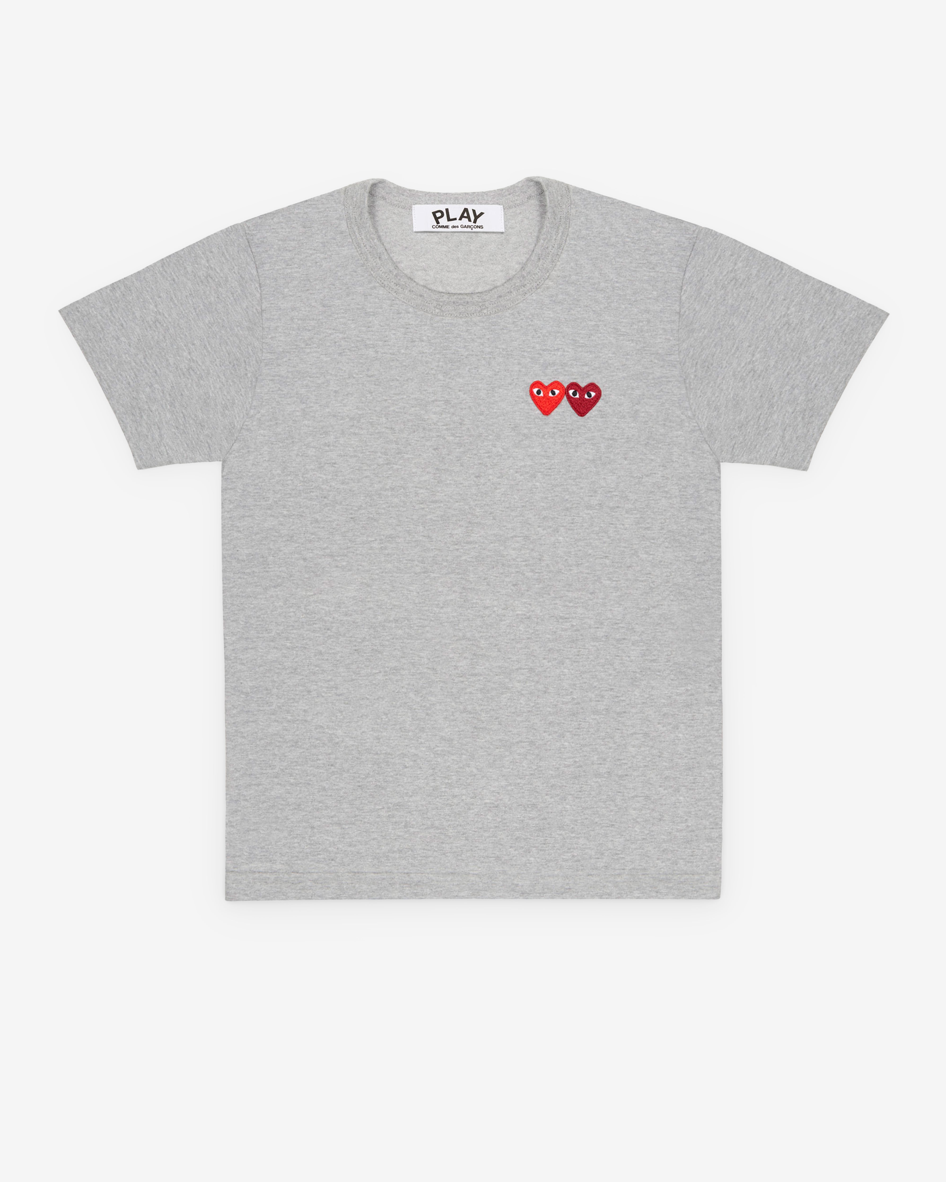 Play Comme des Garçons: T-Shirt with Double Heart (Grey) | DSMNY E