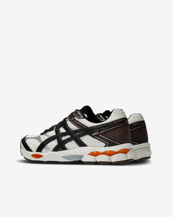 Asics - Men's Earls Collection Gel-Cumulus 16 Sneakers - (Milk/Black)