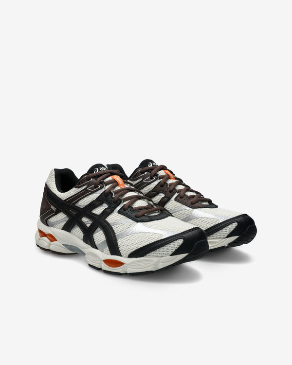 Asics - Men's Earls Collection Gel-Cumulus 16 Sneakers - (Milk/Black)