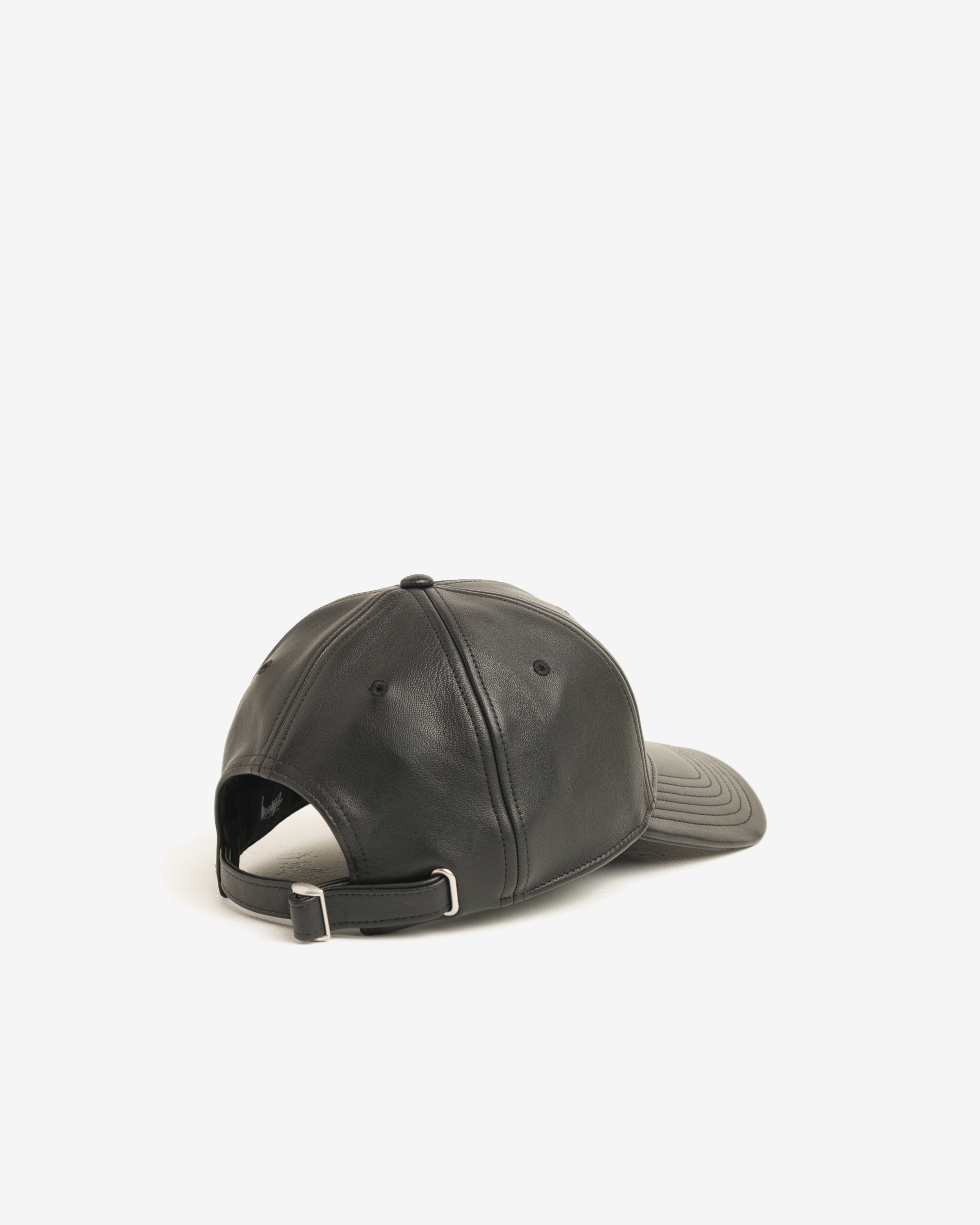 Stüssy: Men's LP Leather Strapback Cap (Black) | DSMNY E-SHOP