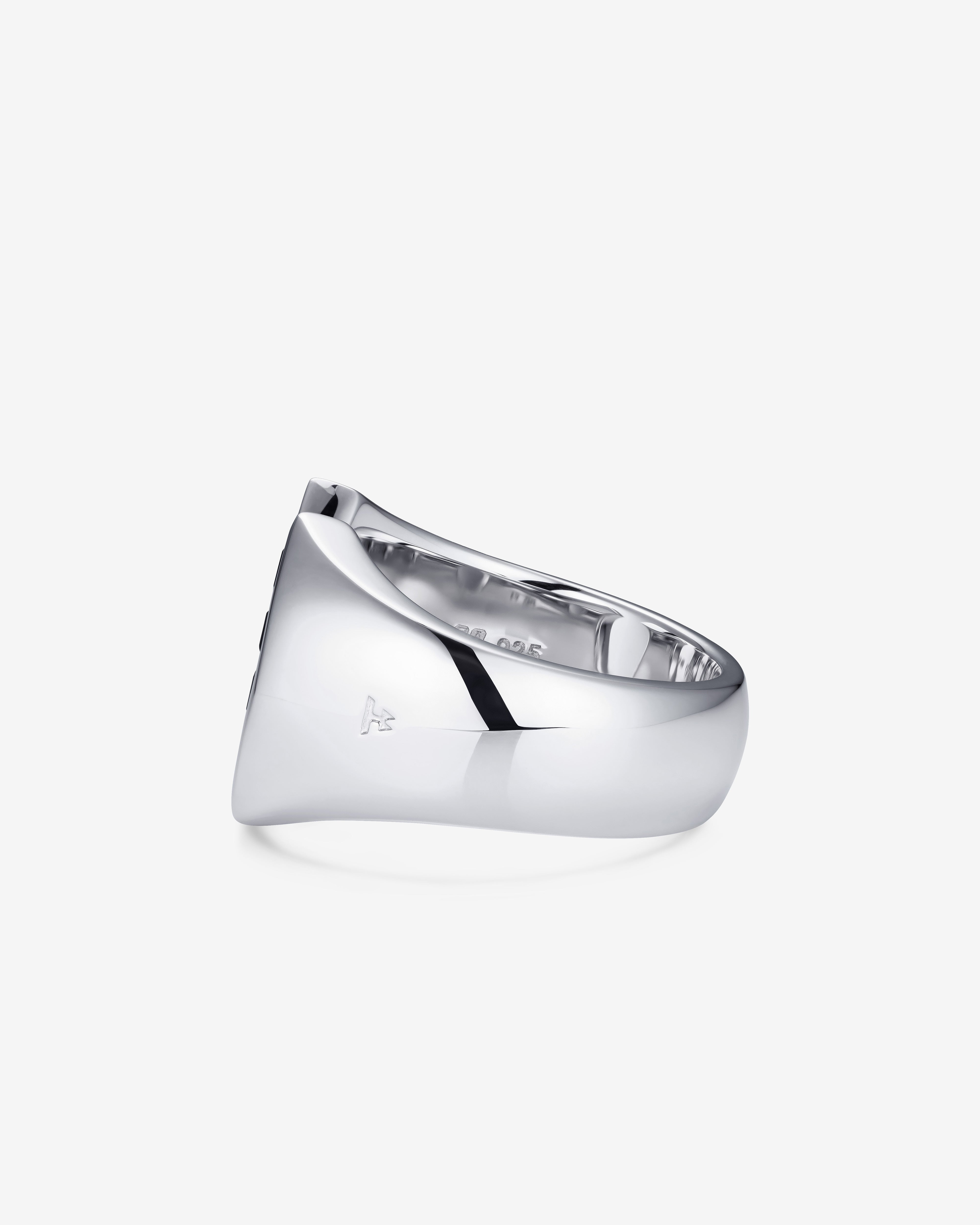 Tom Wood: Felix Ring Black Spinel (Silver) | DSMNY E-SHOP