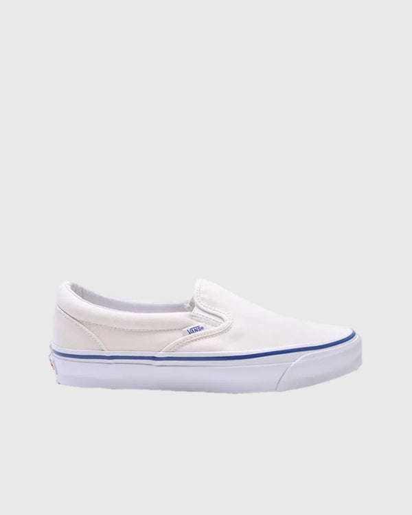 Vans - OG Classic Slip-On Sneakers - (White)