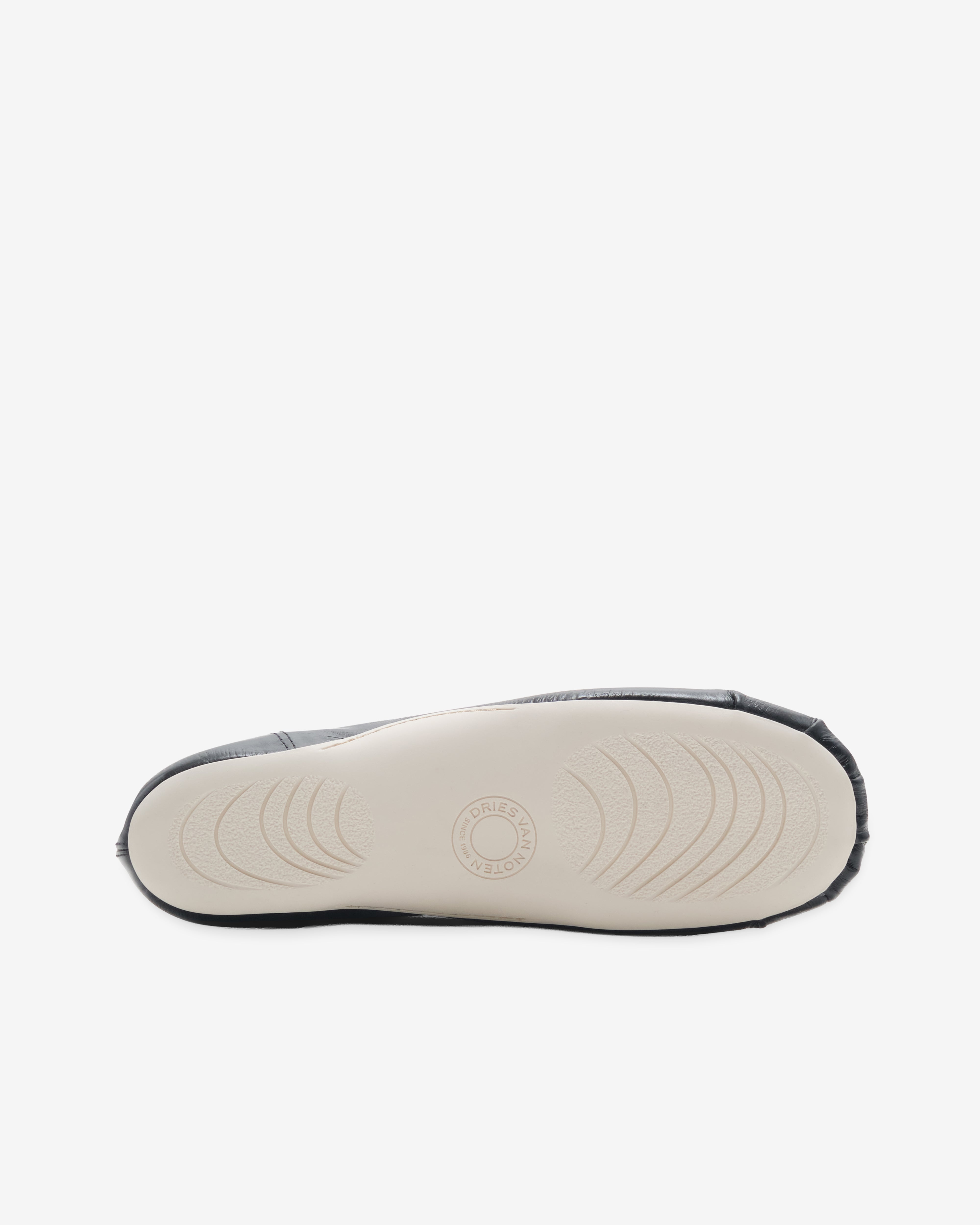 Dries Van Noten: Women's Round-Toe Shoes (Black) | DSMNY E-SHOP