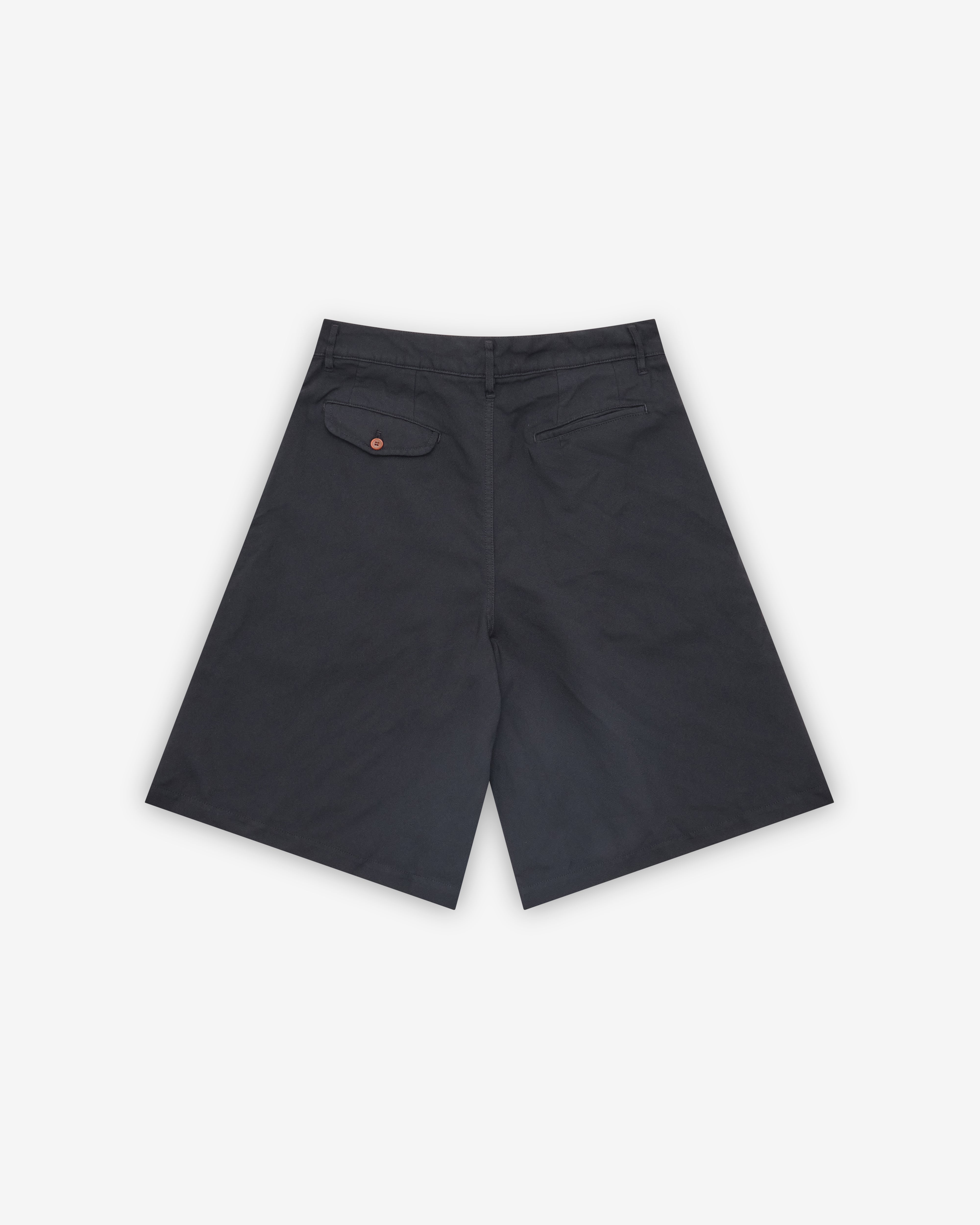 CDG Shirt: Men's Pleated Wide Leg Shorts (Black) | DSMNY E-SHOP