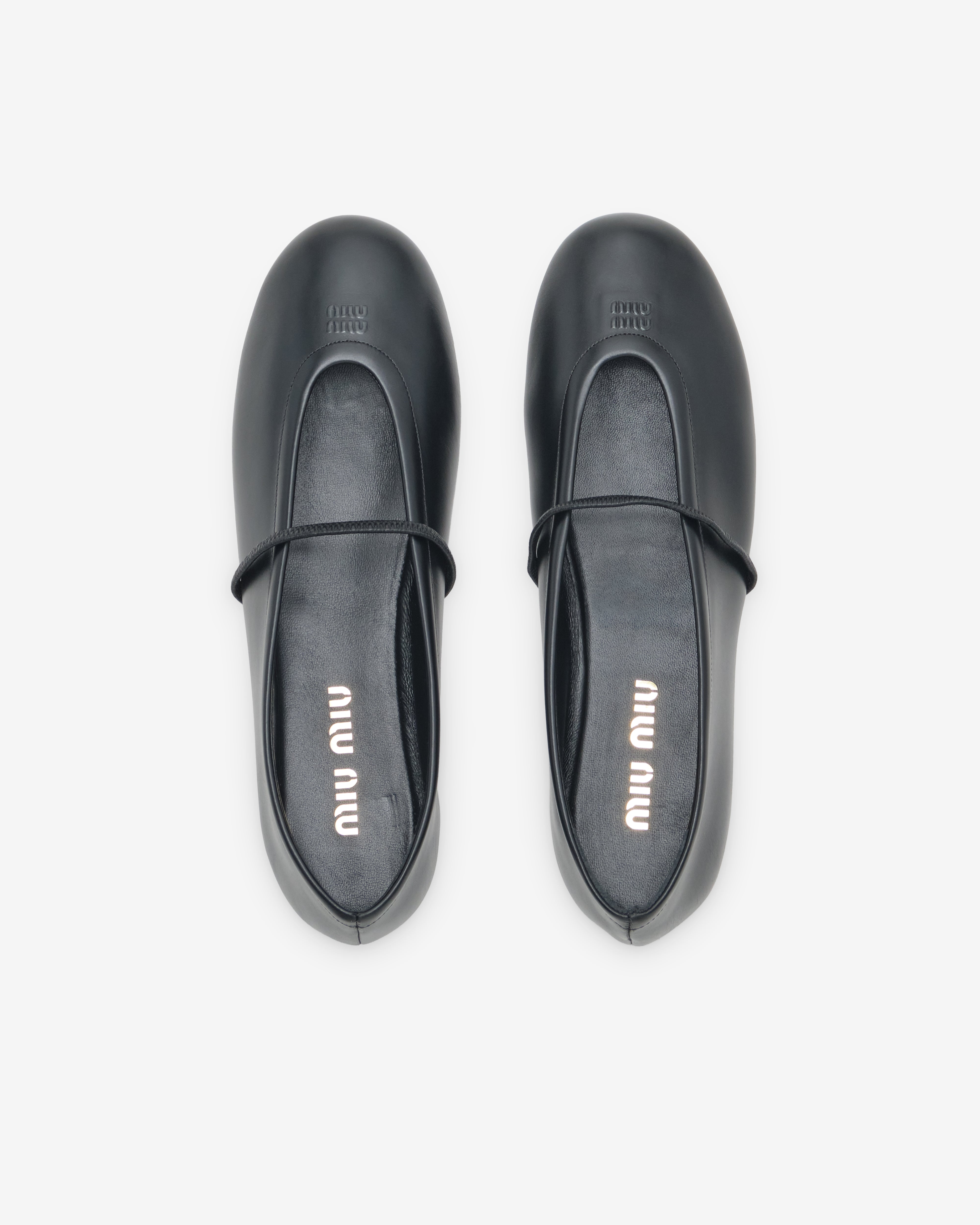 Miu Miu ブラックビジュー プラットフォームヒール Miu Miu: Women's Flat Heeled Shoes (Black) | DSMNY E-SHOP