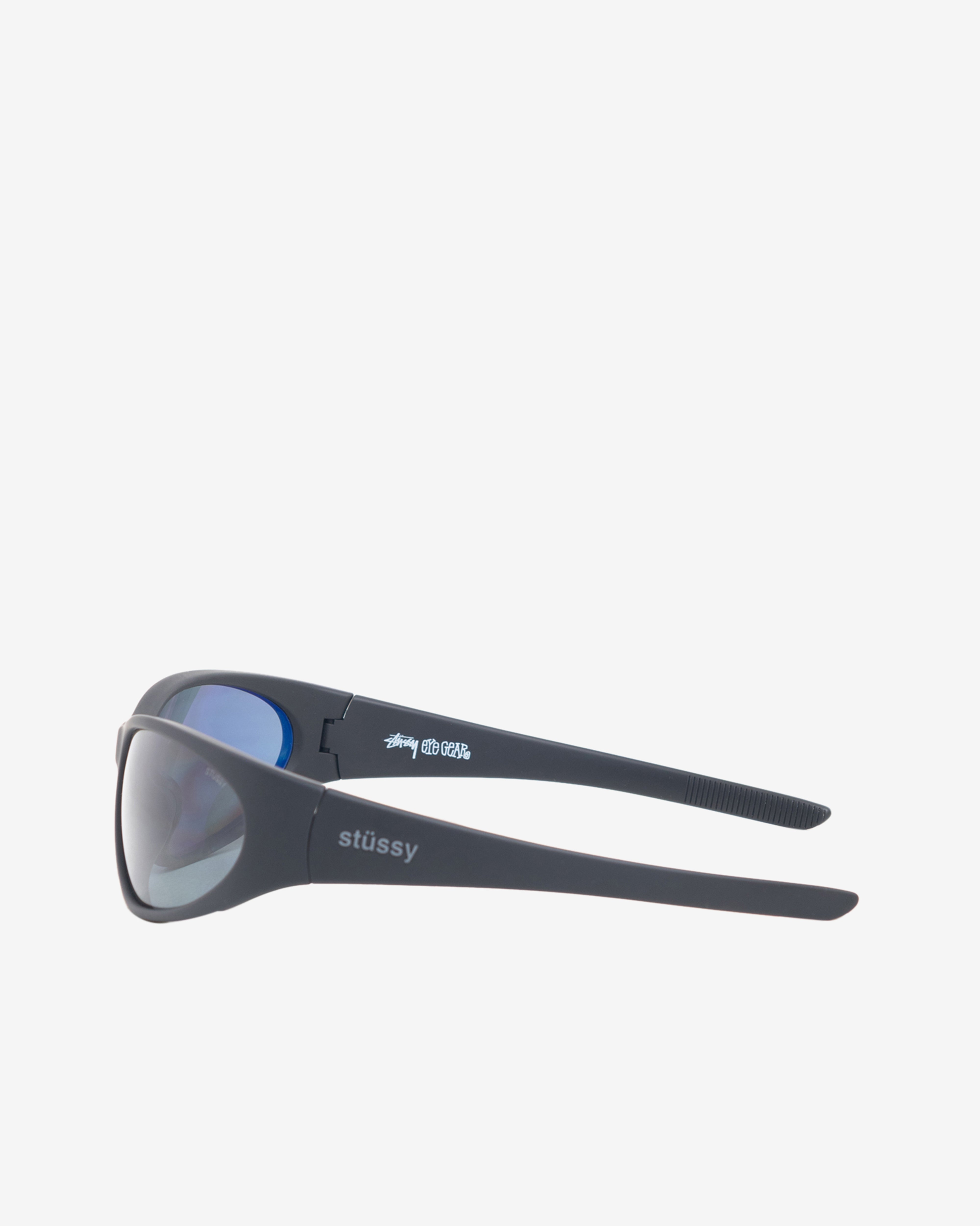 Stüssy: Men's Adrian Sunglasses (Rubber Black/Black) | DSMNY E-SHOP