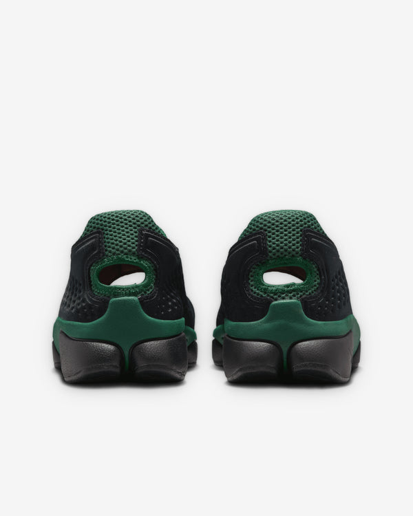 Nike - Women's Nike Rift 2 Sneakers - (Black/Green)