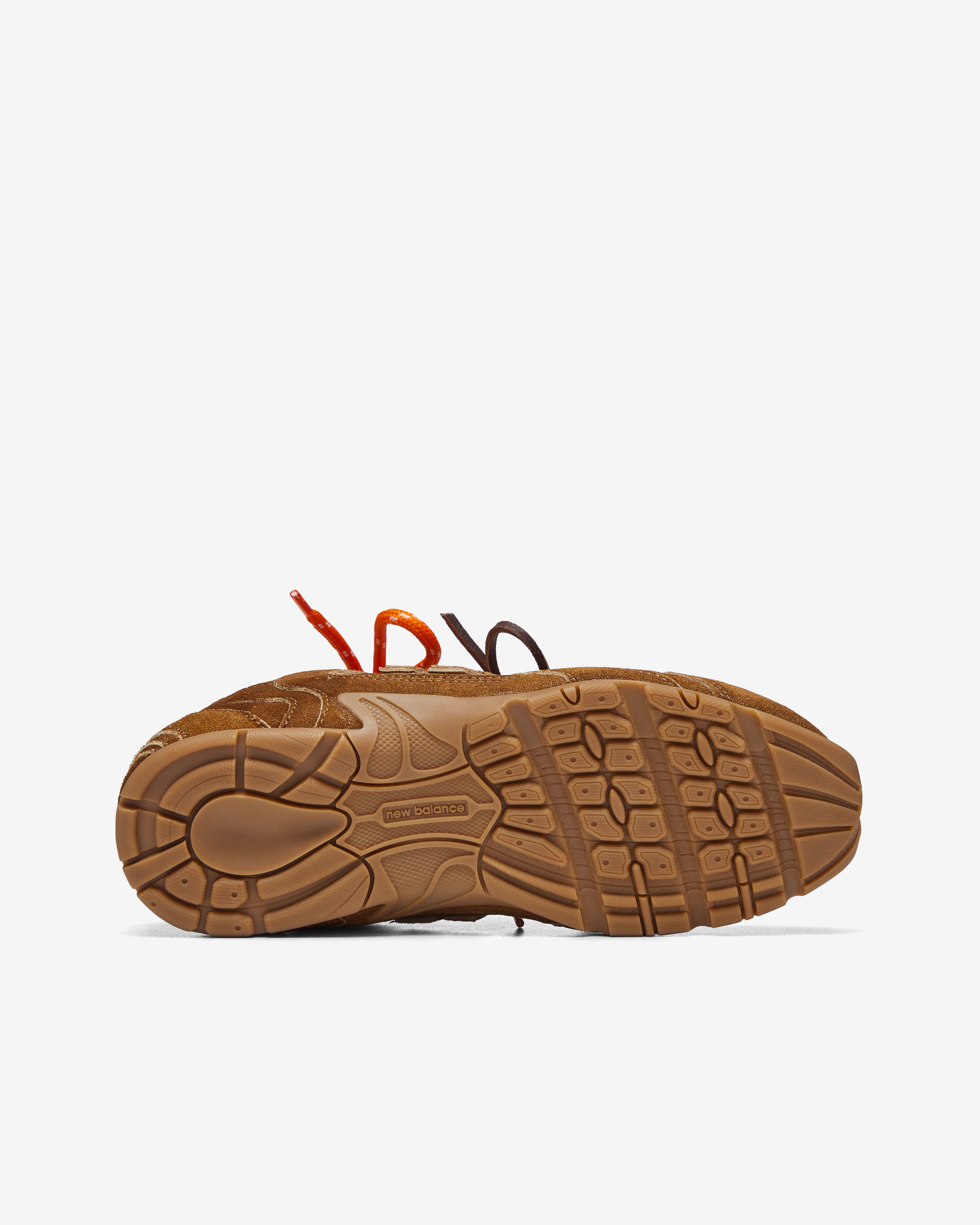 Miu Miu: Women's New Balance 530 Sneaker (Cinnamon) | DSMNY E-SHOP