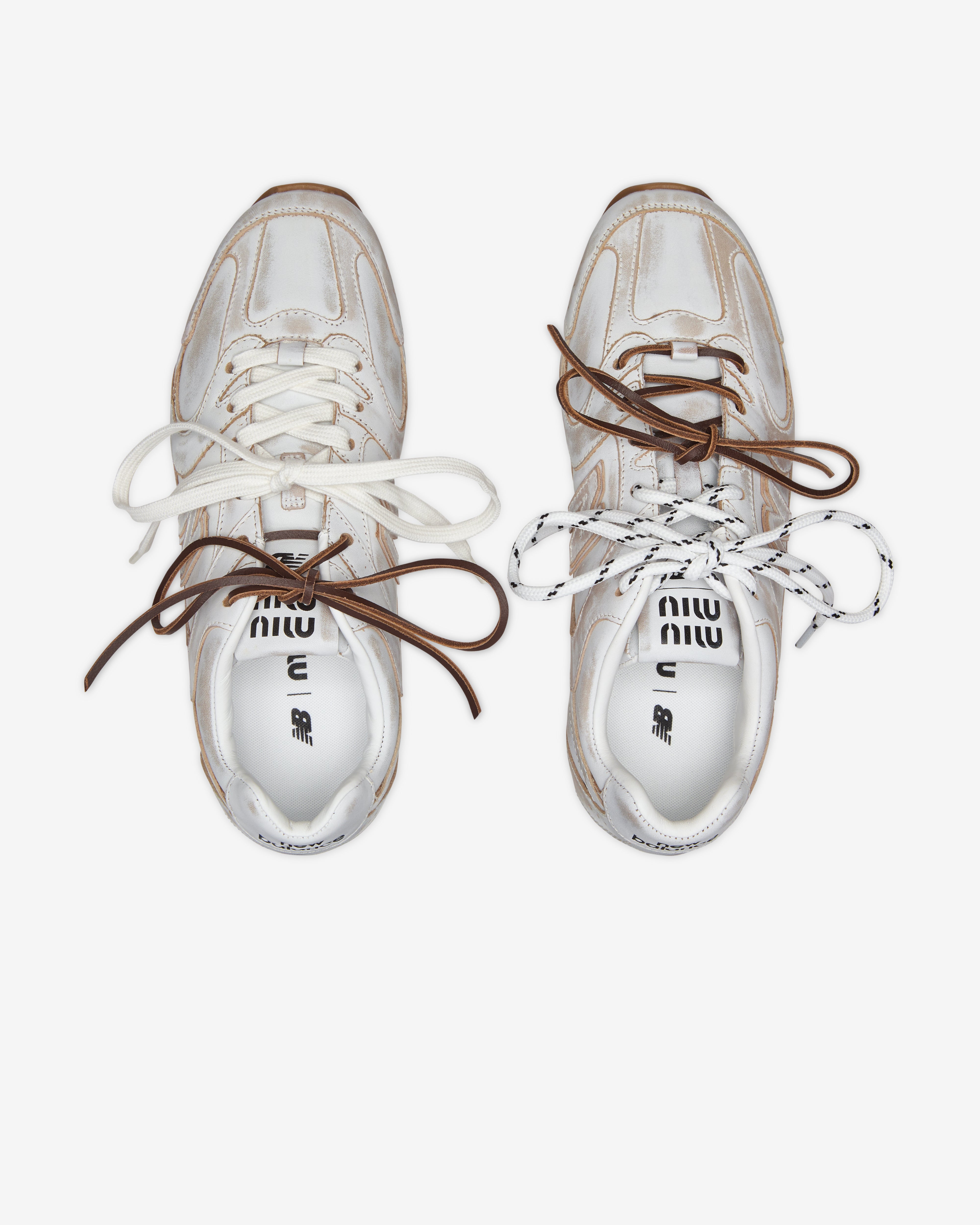 Miu Miu: Women's New Balance 530 Sneaker (White) | DSMNY E-SHOP