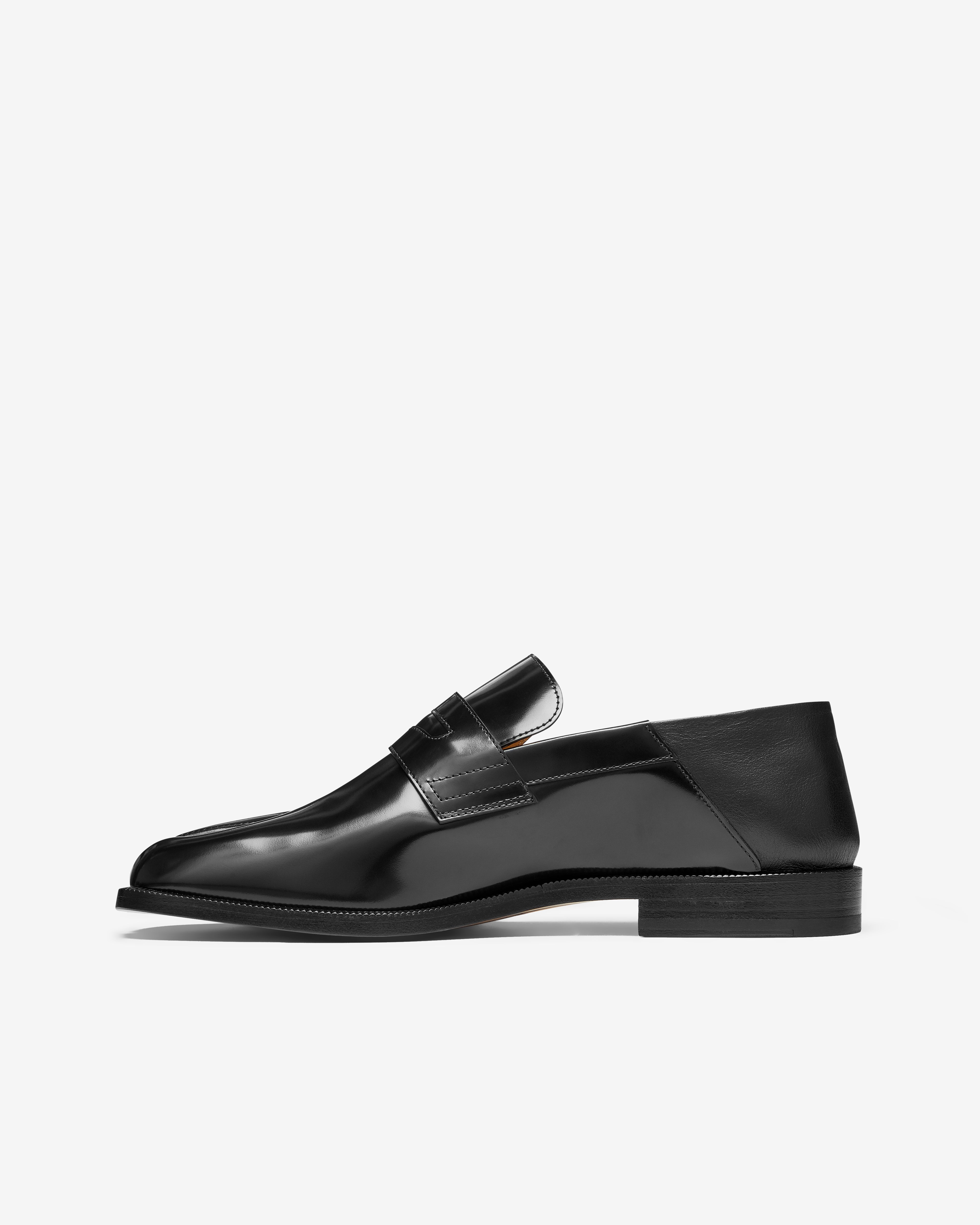 Maison Margiela: Men's Tabi Moccasin (Black) | DSMNY E-SHOP