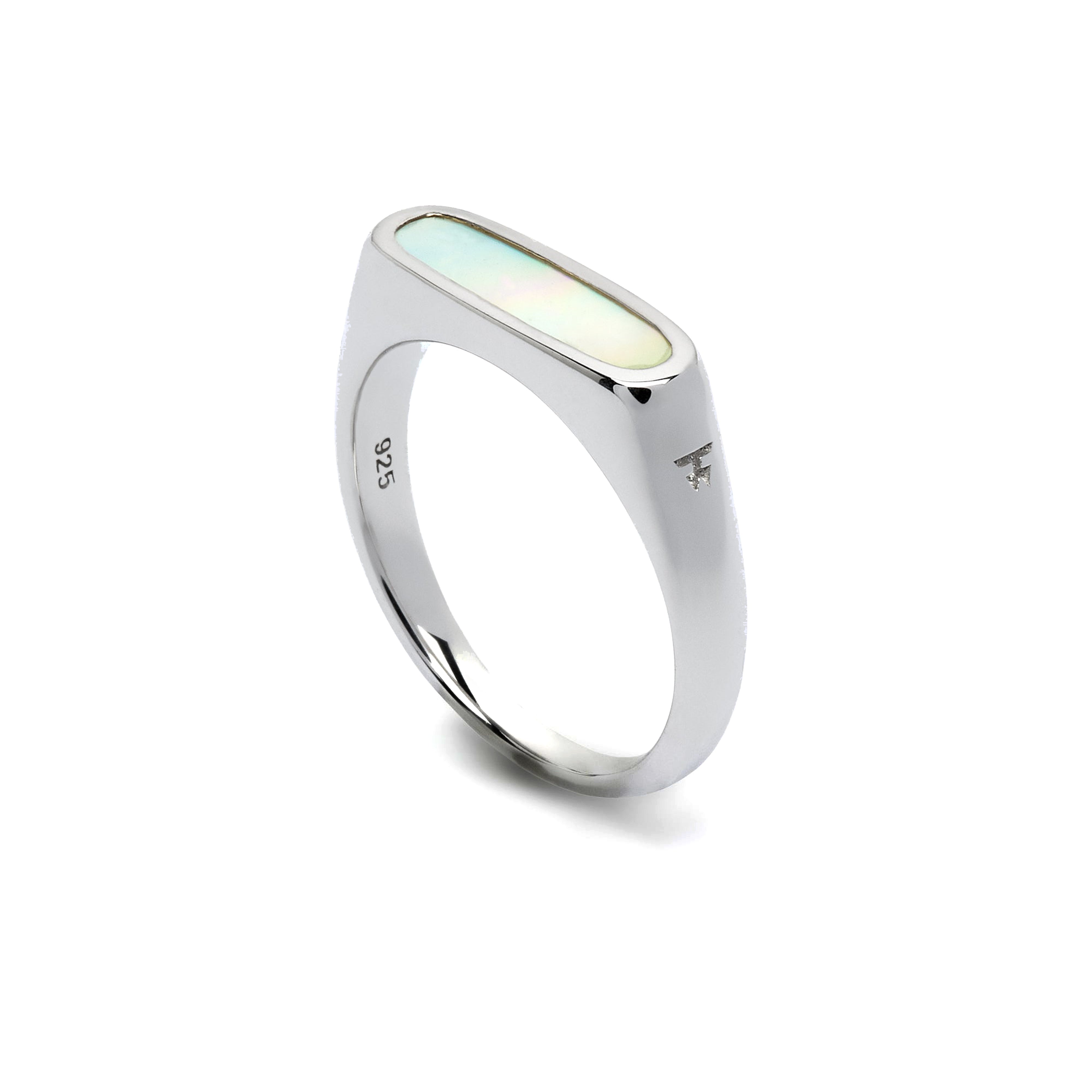 Tom Wood: Mario Ring White Mother of Pearl | DSMNY E-SHOP