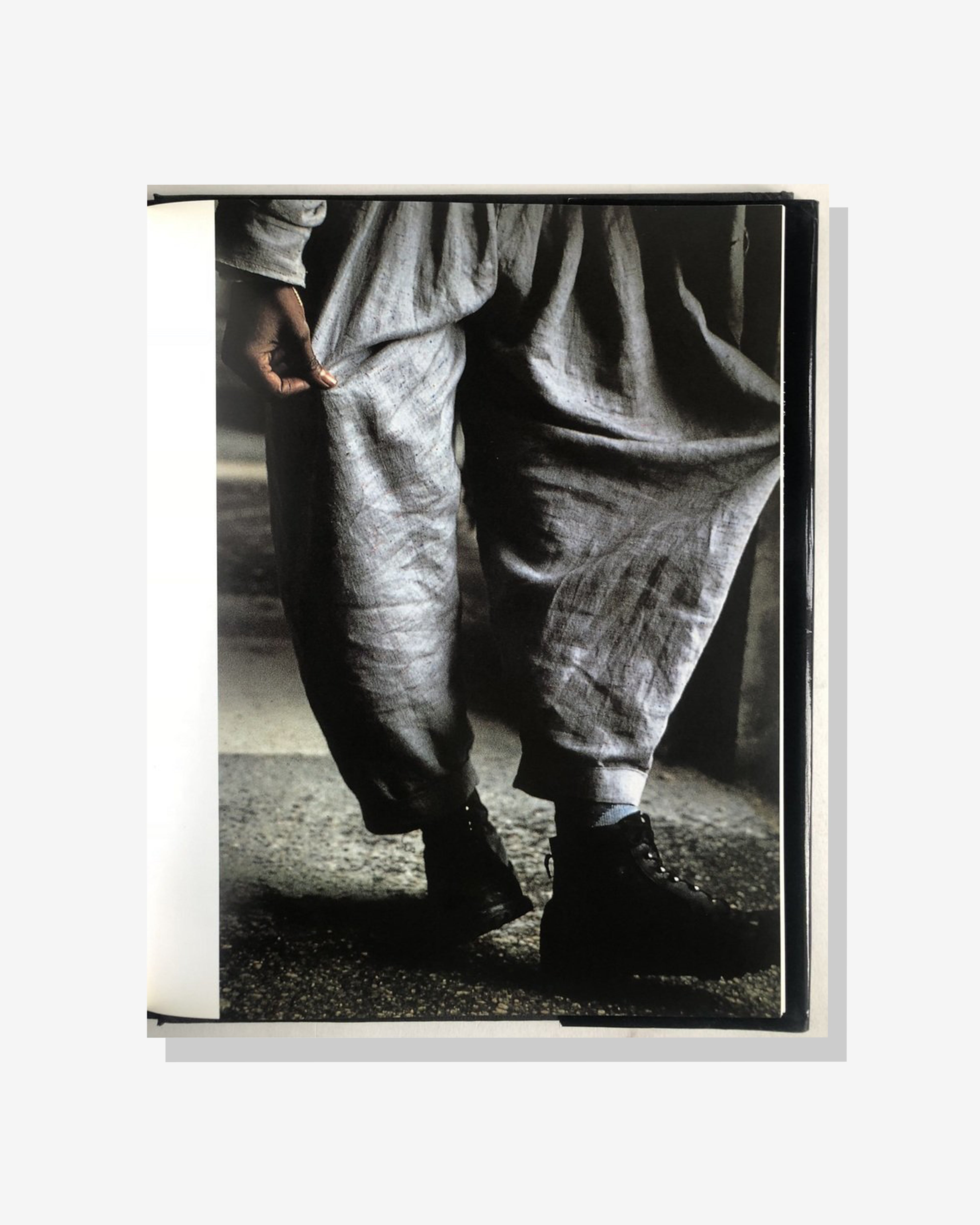 IDEA Books: A History Of Men's Fashion (Multi) | DSMNY E-SHOP