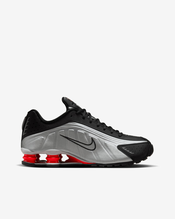 Nike - Shox R4 Sneakers - (Black/Metallic Silver BV1111-008)