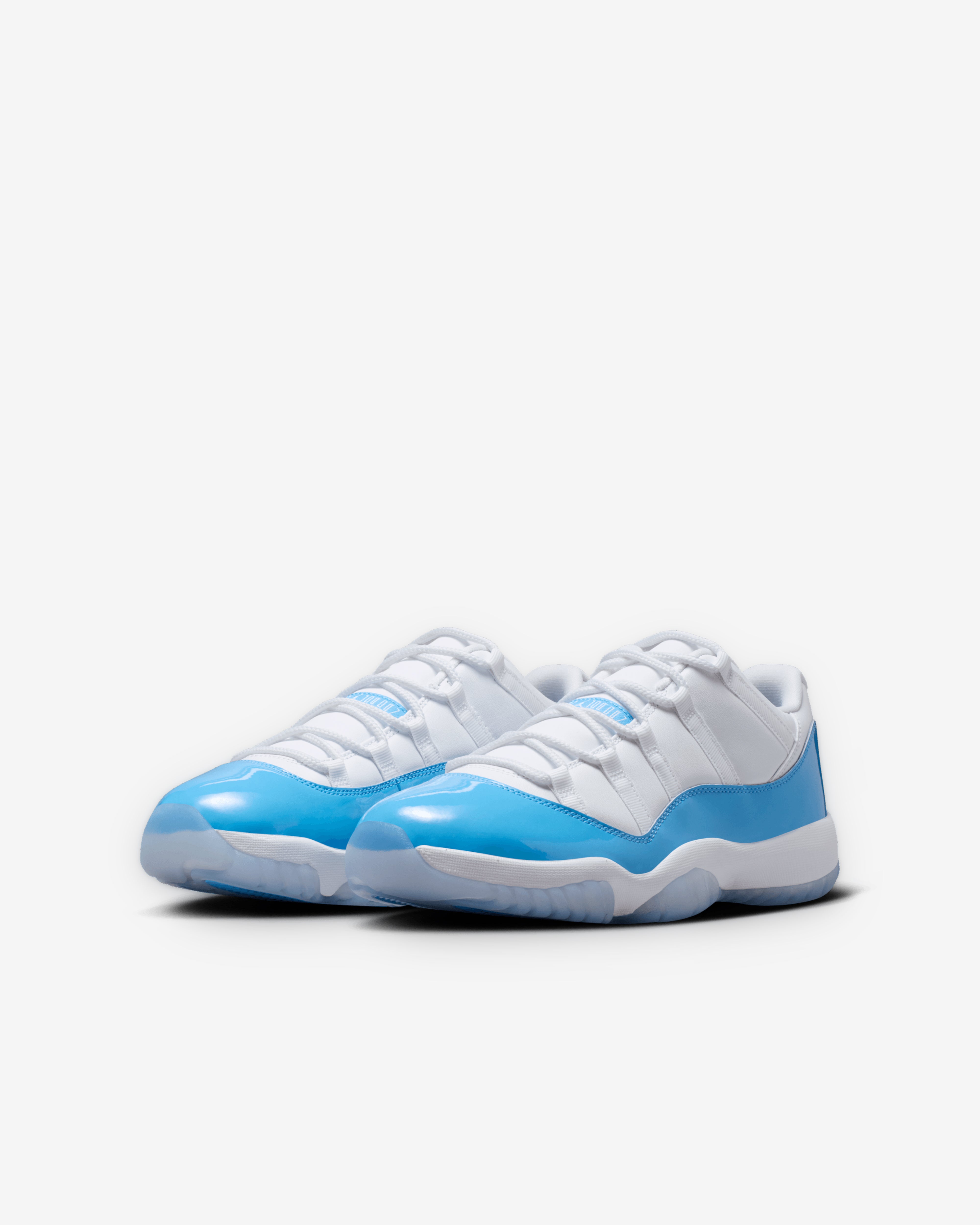 エアジョーダン11 ホワイト×薄いネイビー28センチ（US10） Nike: Men's Air Jordan 11 Retro Low Sneakers (White/University
