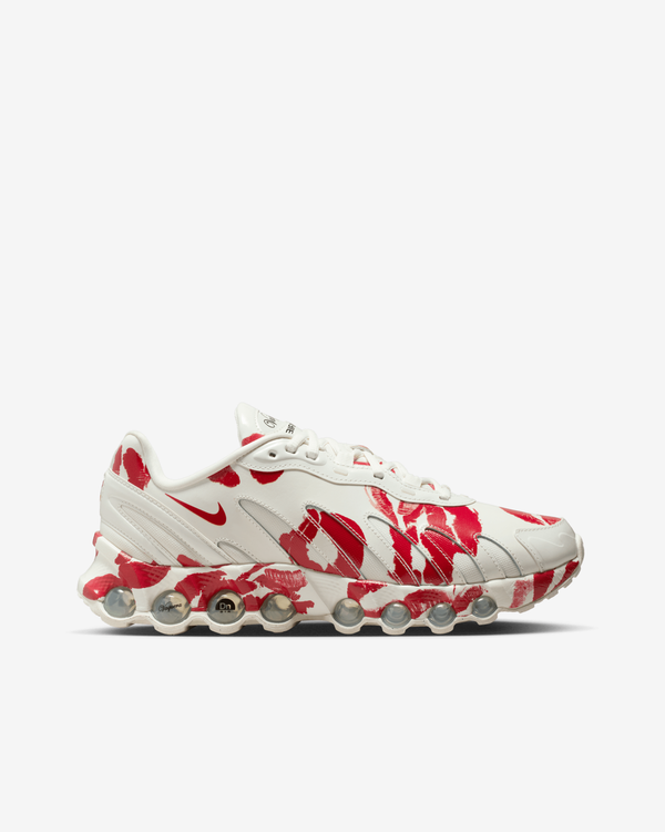 Nike - Women's Vaquera Air Max DN8 Sneakers - (Sail/Red)