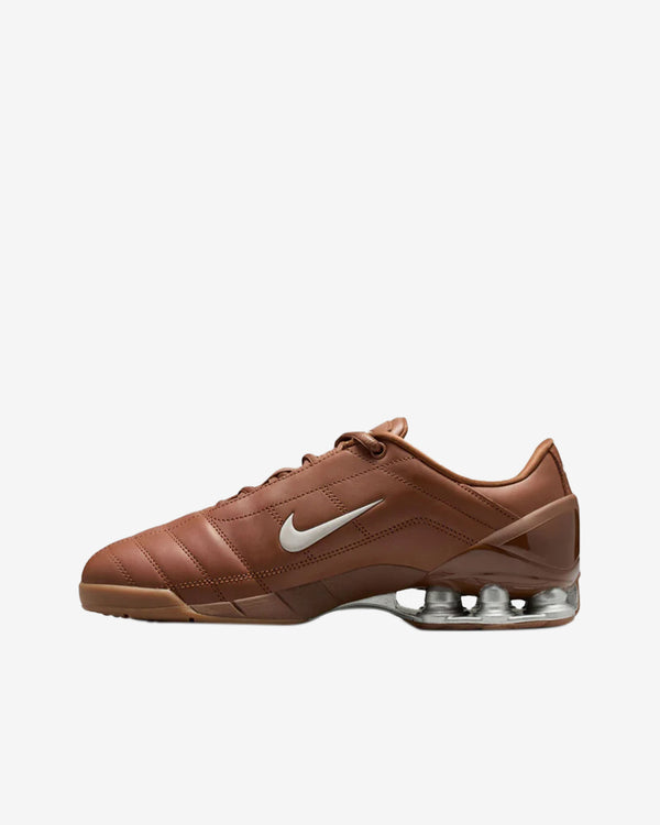 Nike - Women's Total 90 Shox Magia Sneakers - (Pecan)