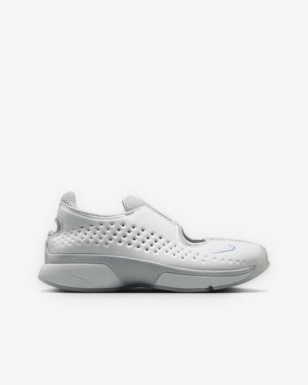 Nike - Women's Rift 2 Sneakers - (Summit White Swan)