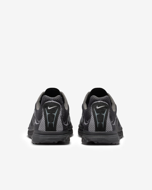 Nike - Zoom Streak 3 - (Black/Smoke Grey/Silver)
