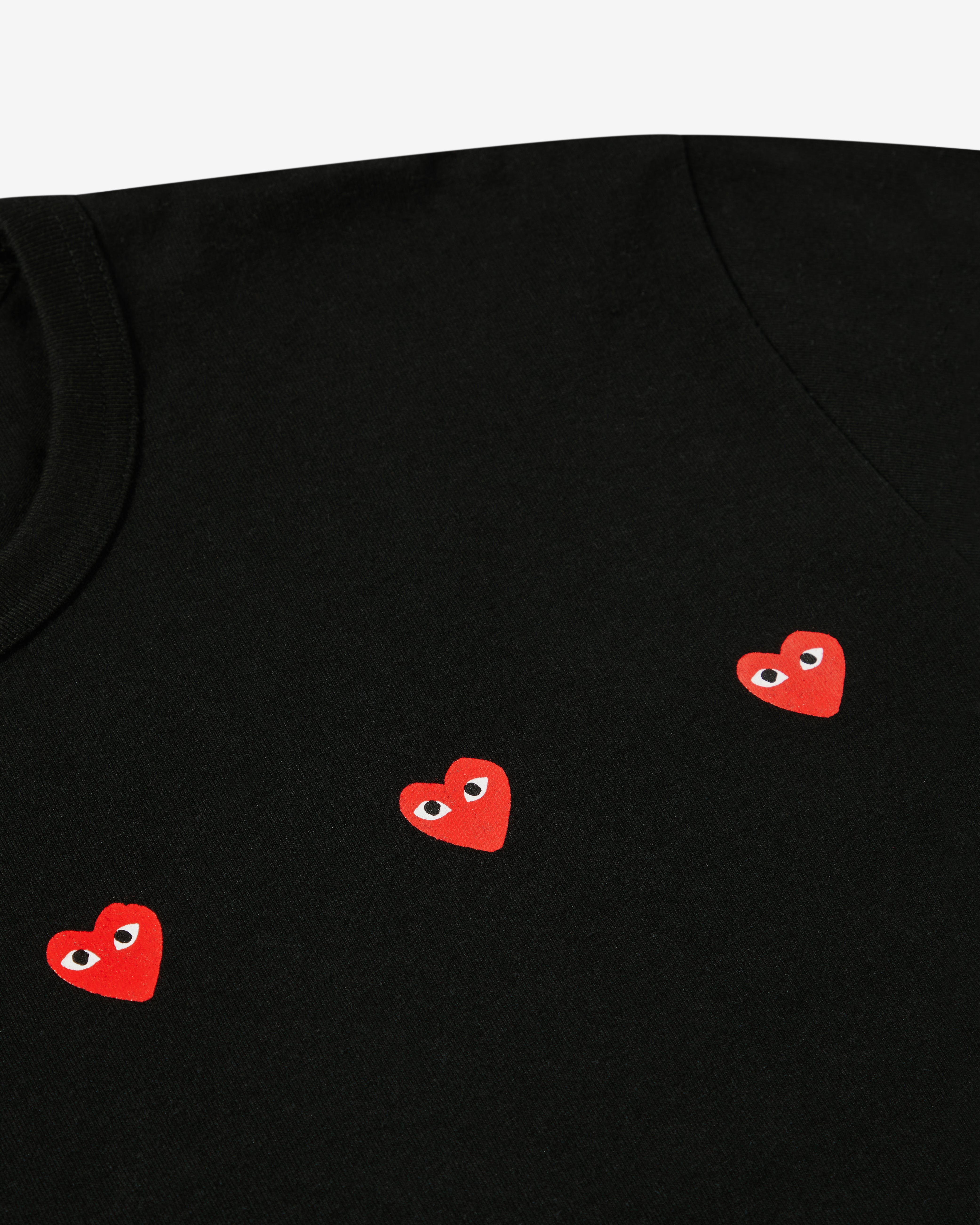 Play - Multi Red Heart T-Shirt - (Black)