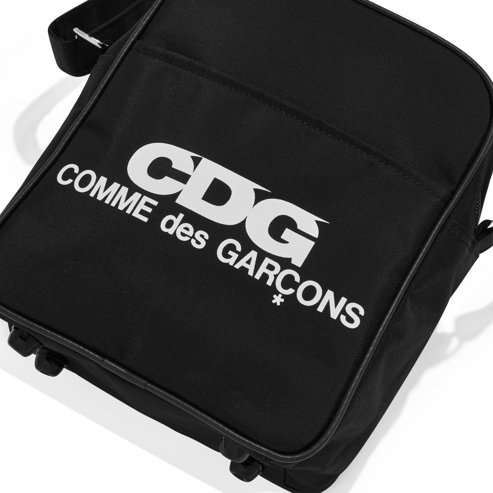 CDG - Large Shoulder Bag - (Black) view 3