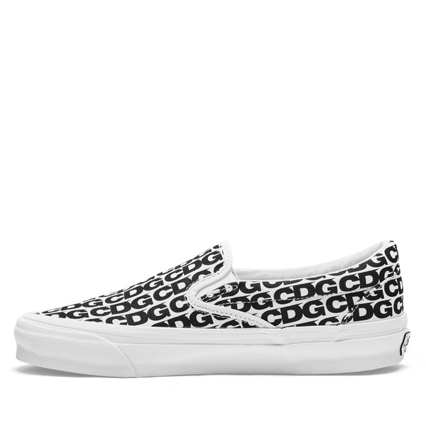 CDG - Men's Vans Slip-On Sneakers - (White)