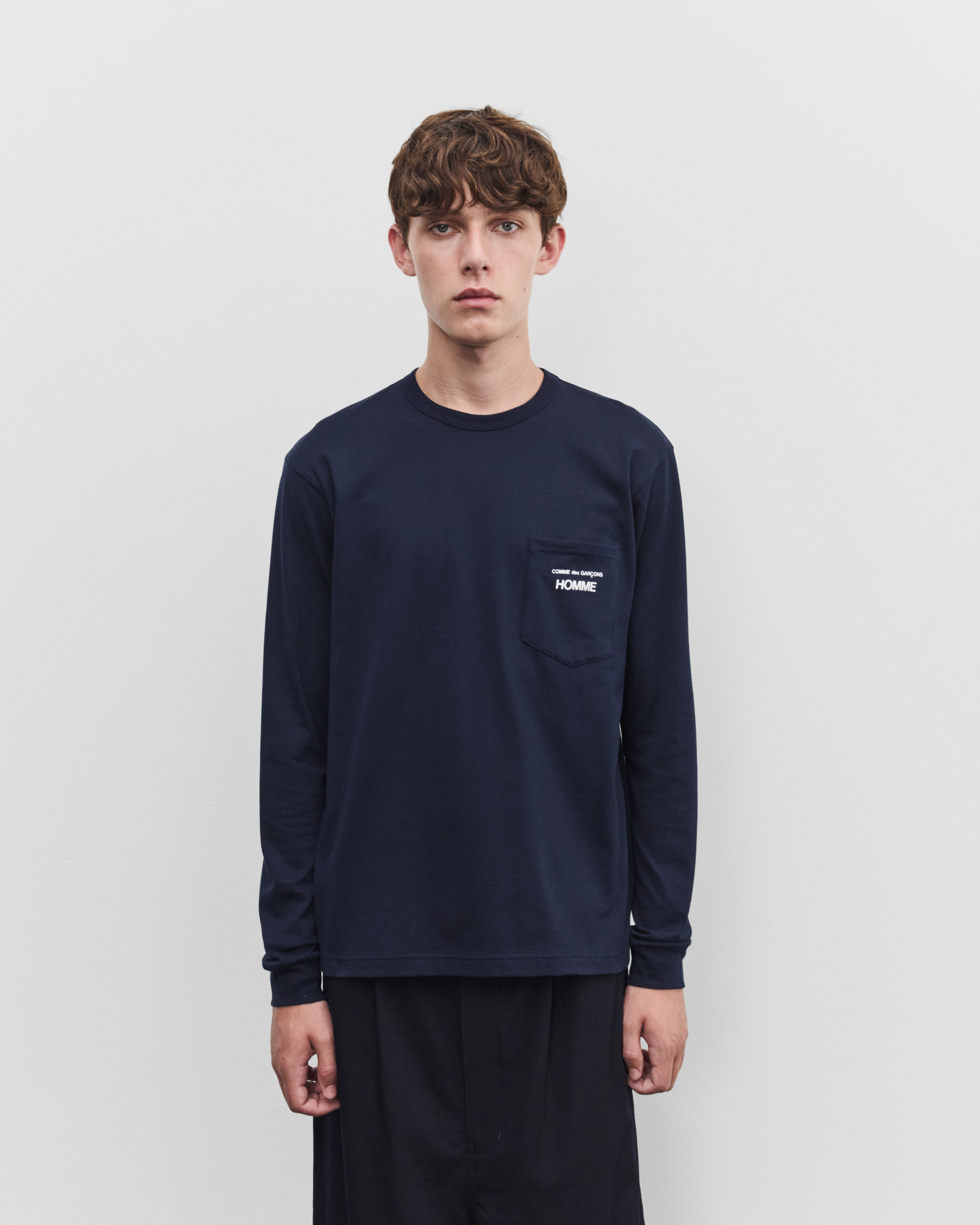 COMME des GARCONS HOMME 長袖カットソー ネイビー CDG Homme: Men's Long Sleeve Logo T-Shirt (Navy) | DSMNY E-SHOP