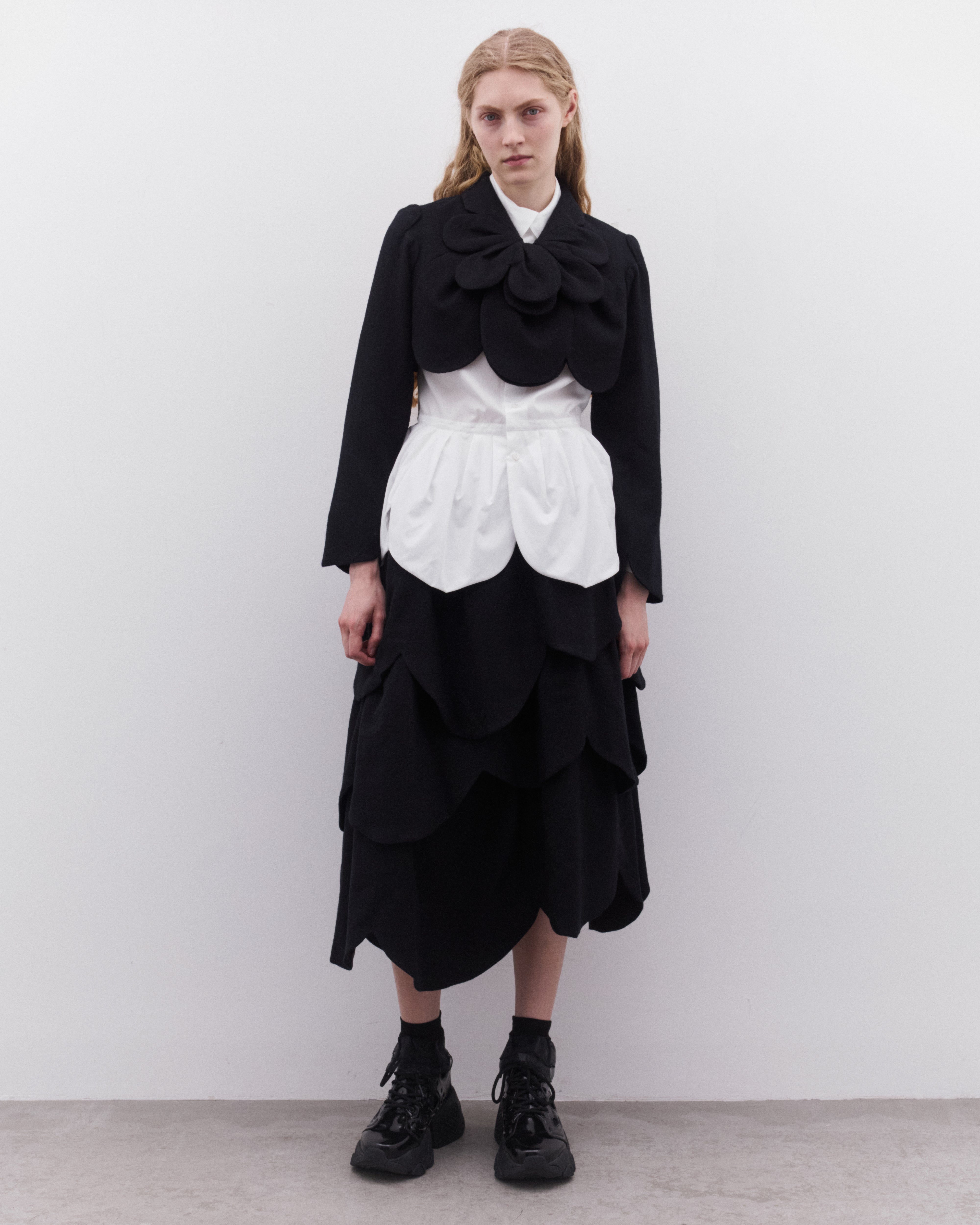Noir Kei Ninomiya: Women's Petal Peplum Hem Shirt (White) | DSMNY