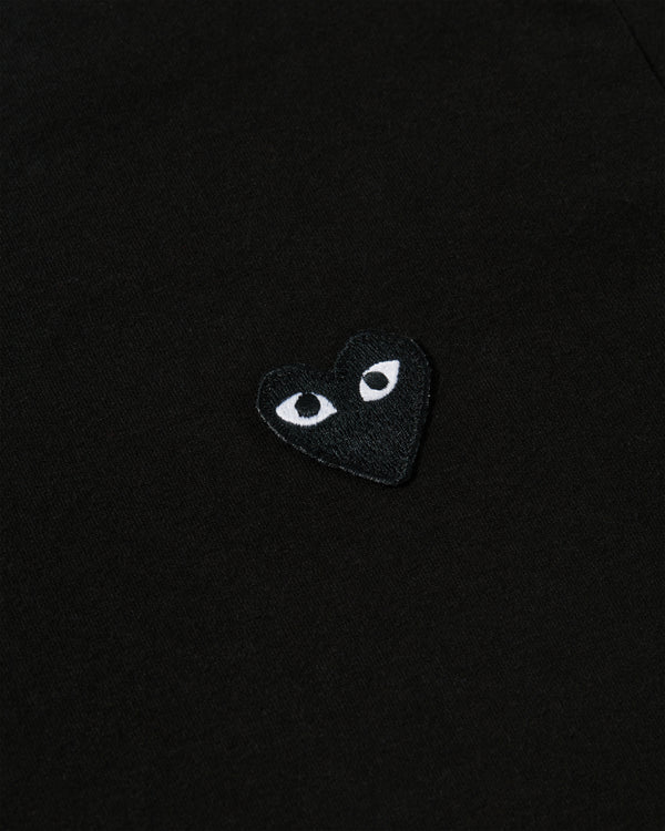 Play - Black Heart Emblem T-Shirt - (Black)