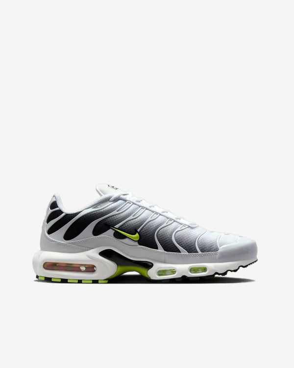 Nike - Air Max Plus Sneakers - (DM0032-103)