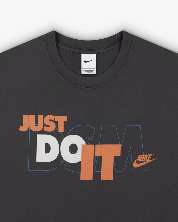 Nike - DSM Men's Vintage T-Shirt - (Anthracite)