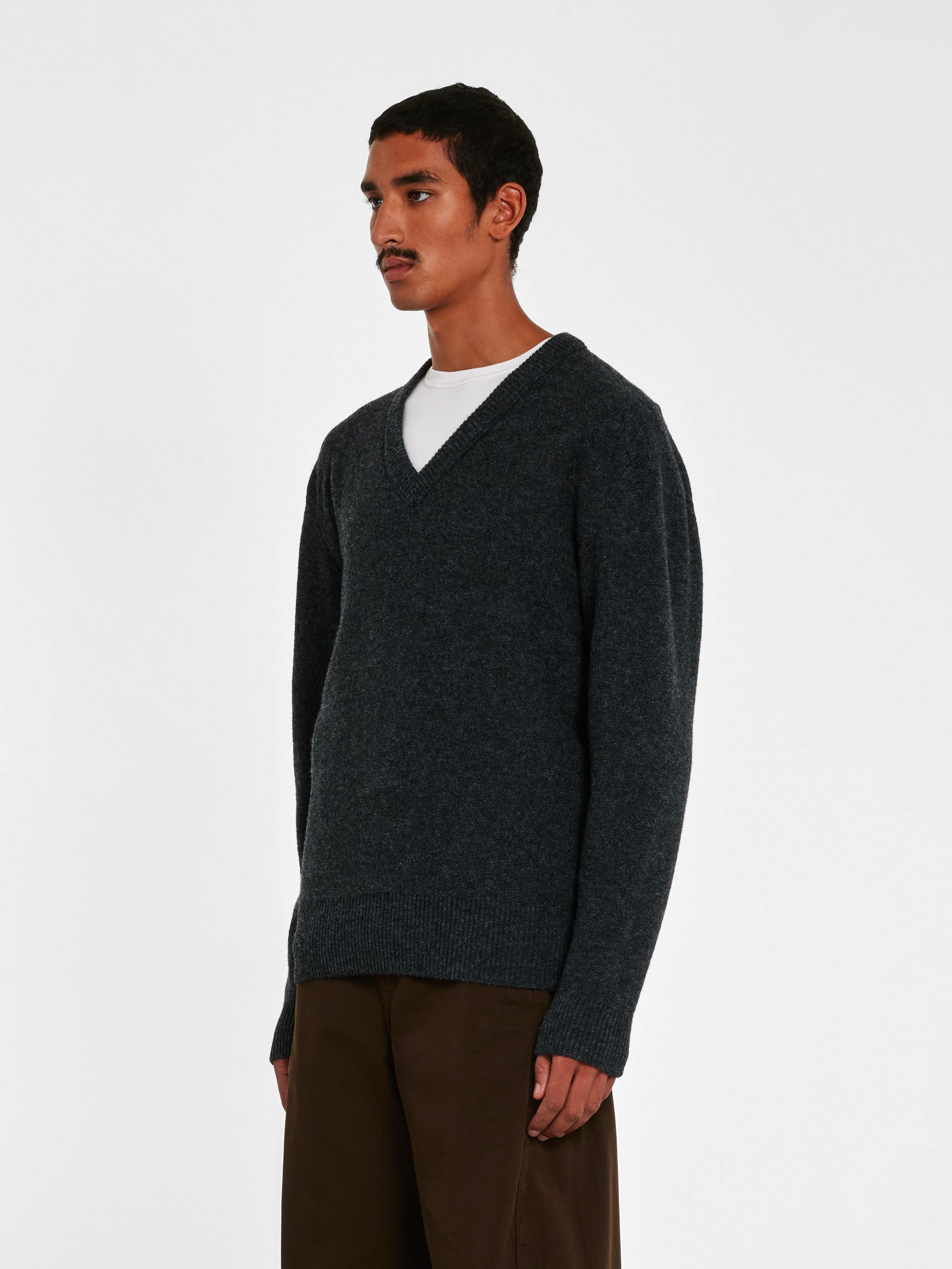 Lemaire - Men's V-Neck Sweater - (Penguin)