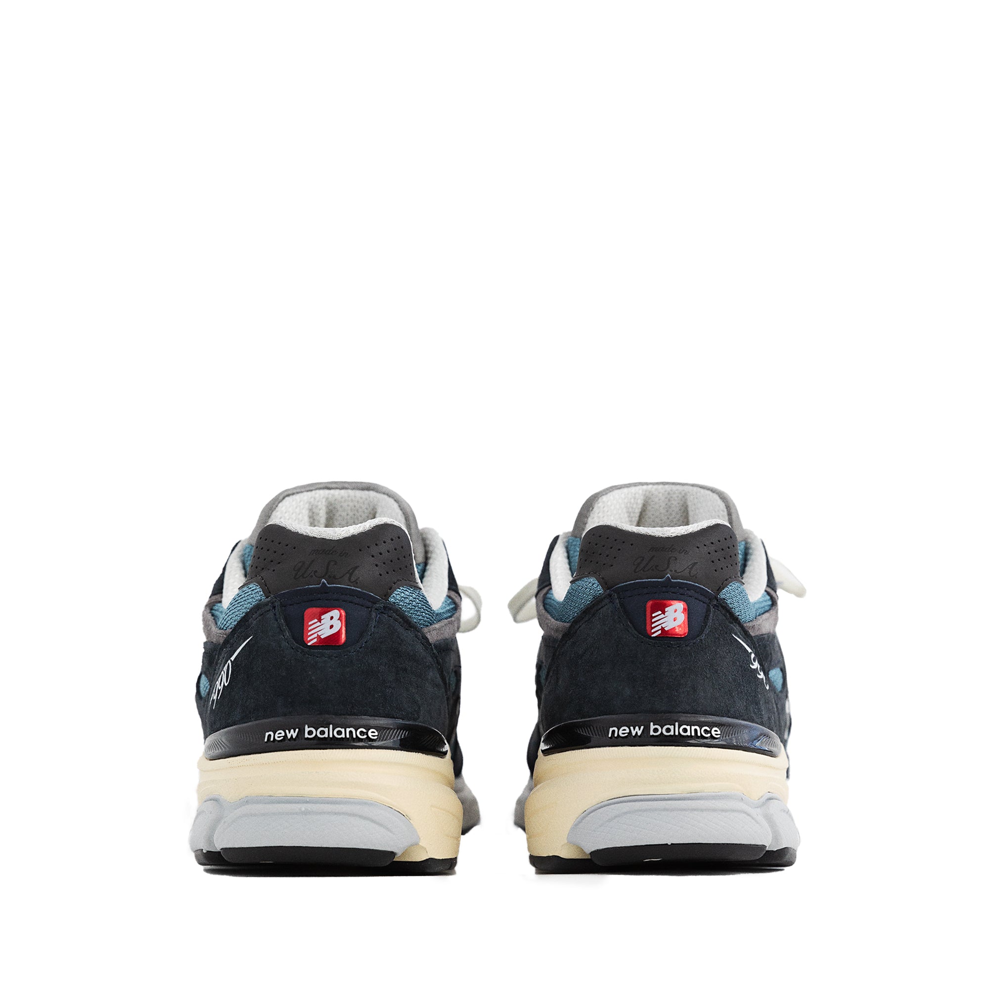 New Balance - Made in USA 990v3 Sneakers - (Navy/Blue)