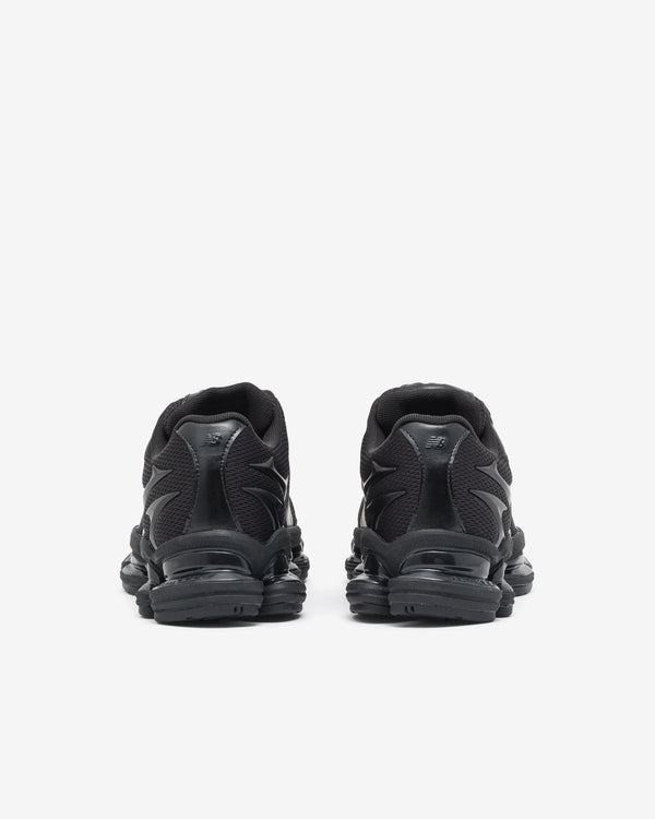 New Balance - Men's Abzorb 2000 Sneakers - (Black Metallic)