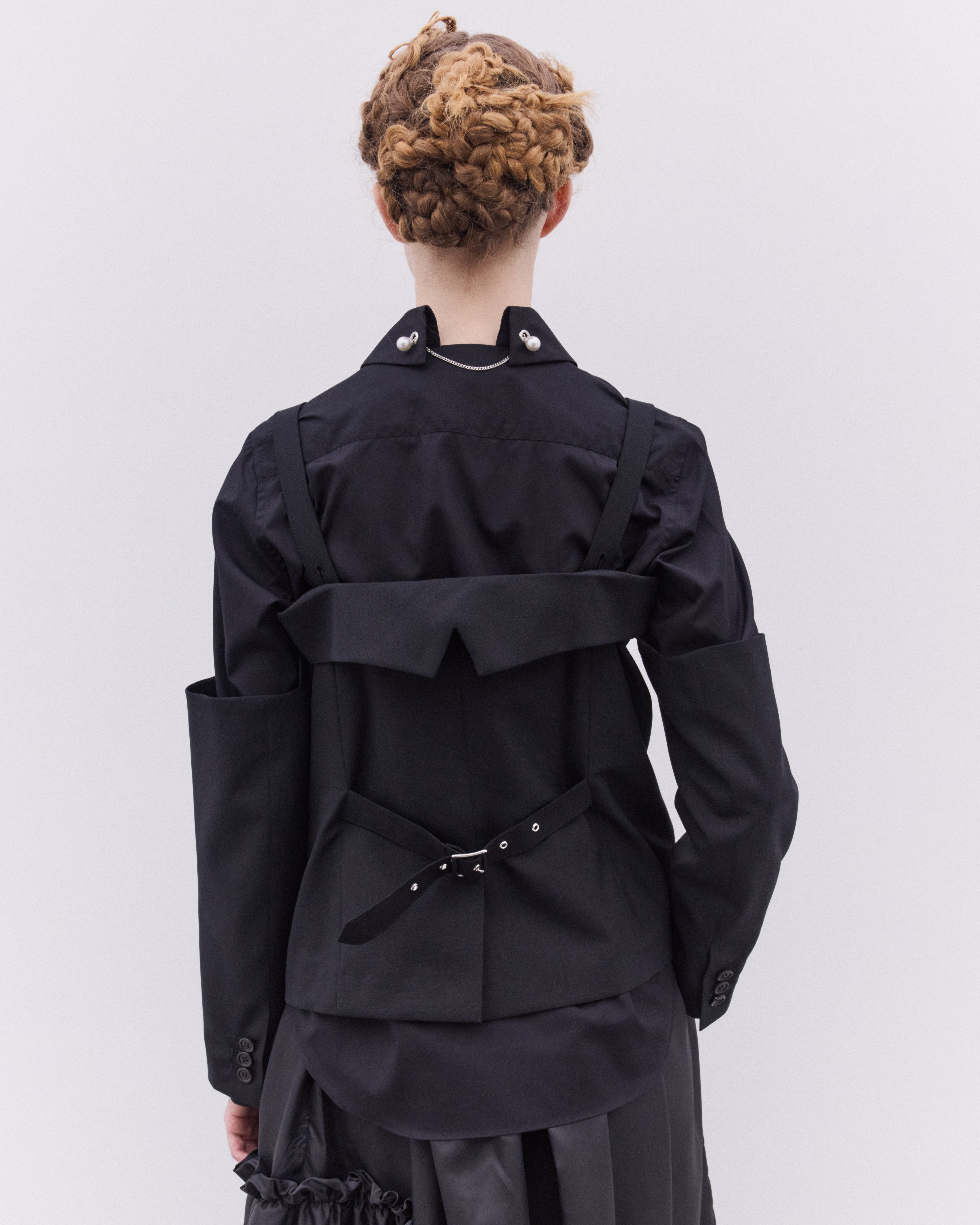 Noir Kei Ninomiya: Women's Off Shoulder Cropped Jacket (Black