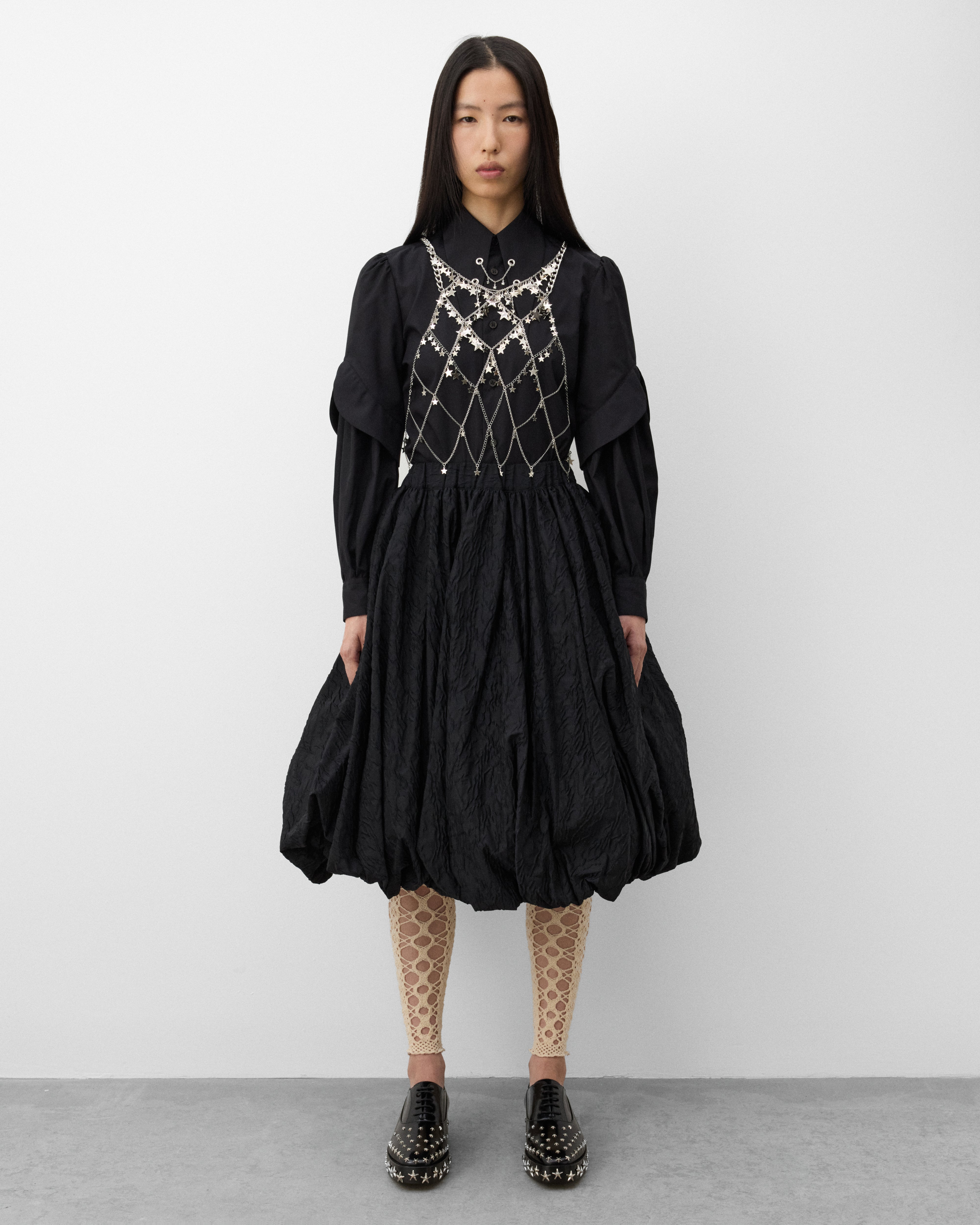 Noir Kei Ninomiya: Women's Star Chain Shirt (Black) | DSMNY E-SHOP