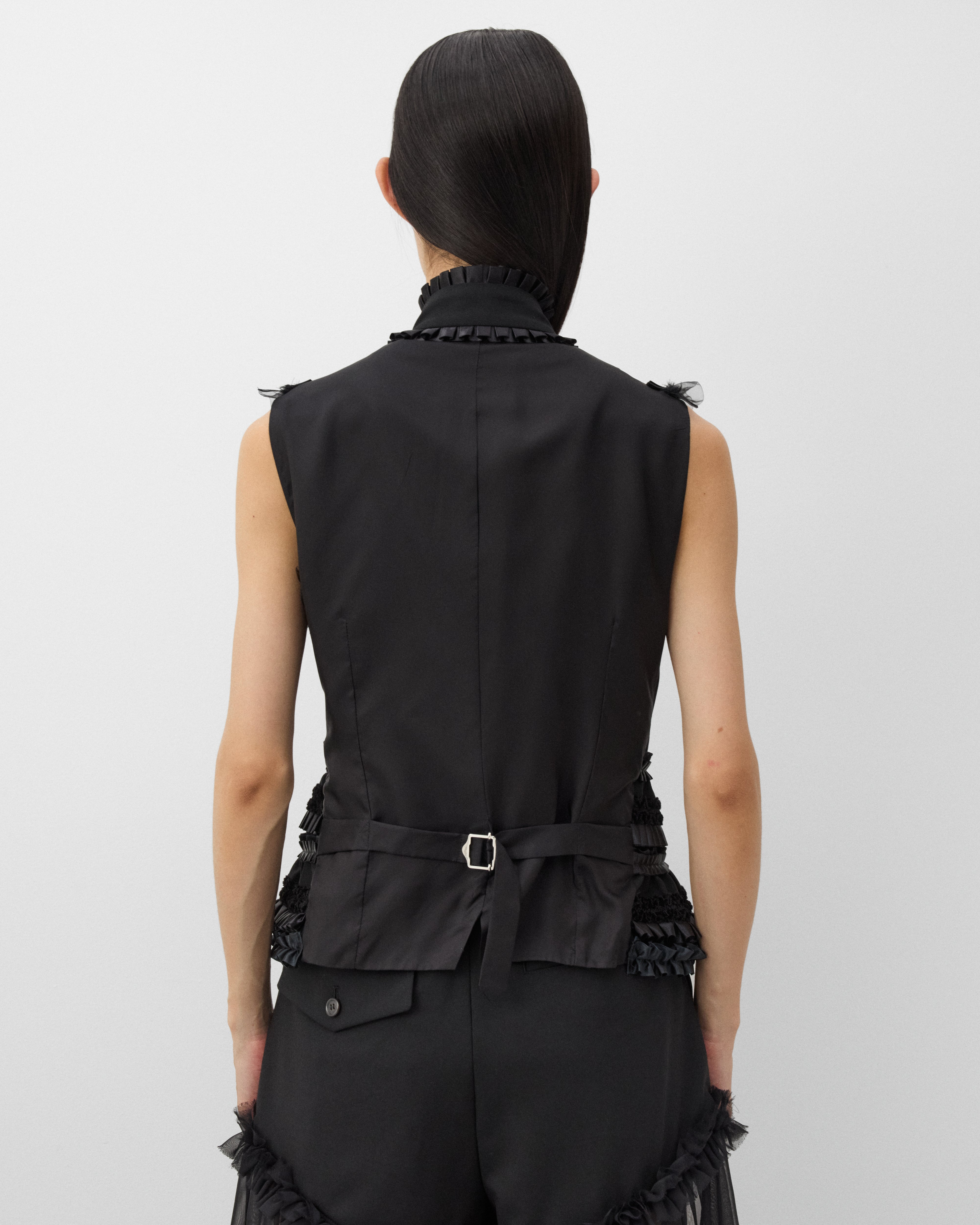 Noir Kei Ninomiya: Women's Ruffle Bow Vest (Black) | DSMNY E-SHOP