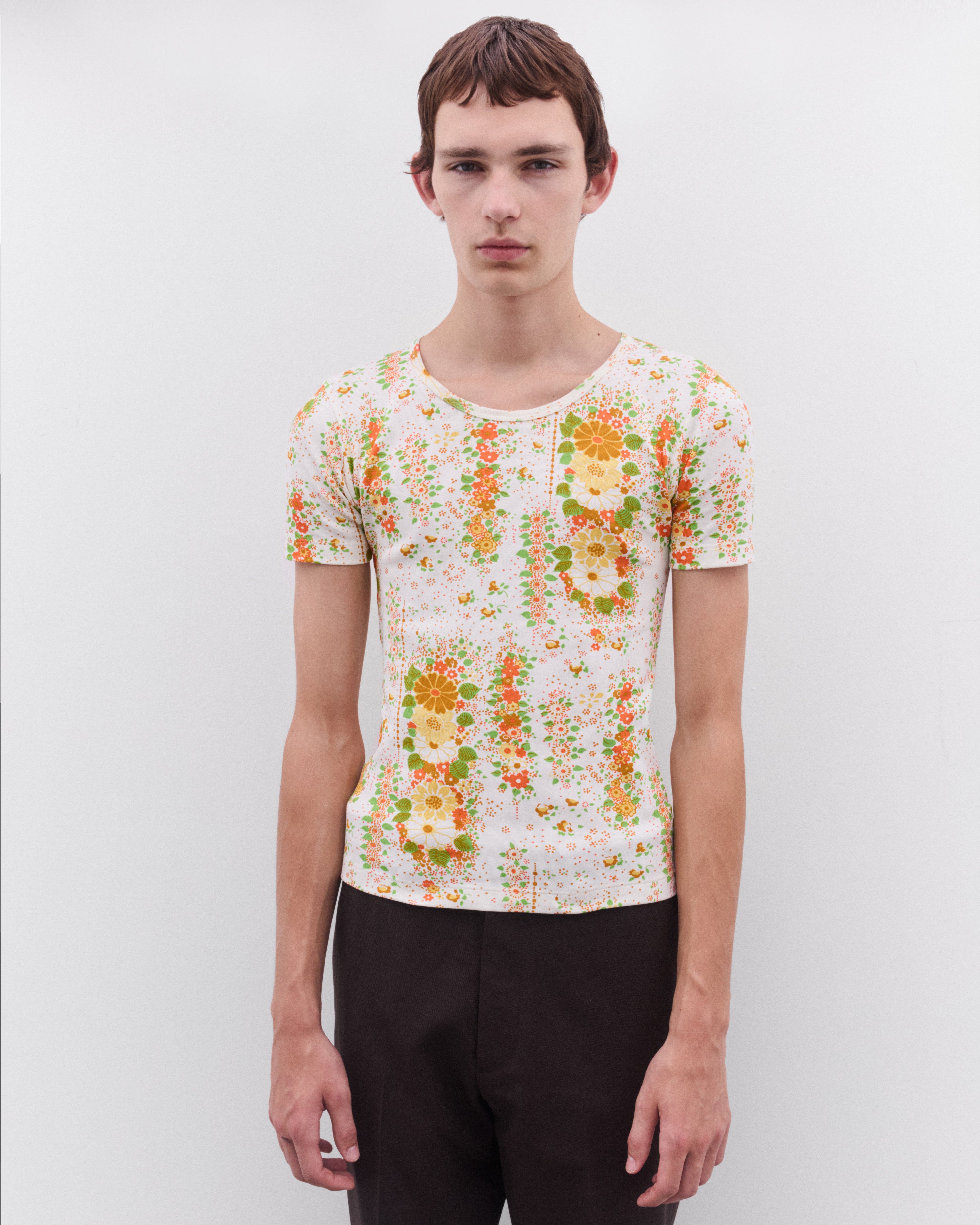 Tシャツ・カットソー PRADA FW25 Printed cotton t-shirt (UJN944SOOO174U F0049) Prada: Men's Floral T-Shirt (Peach/Yellow) | DSMNY E-SHOP
