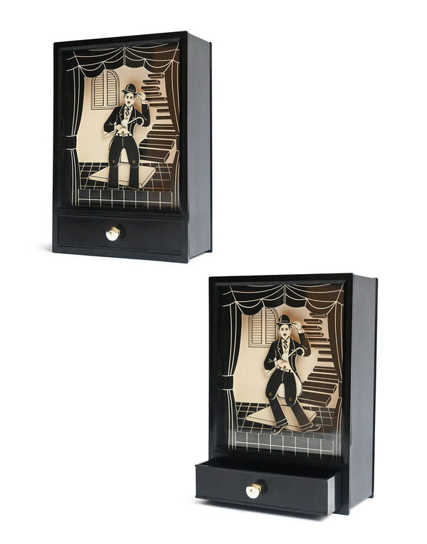 Edward Bess - "Showman"