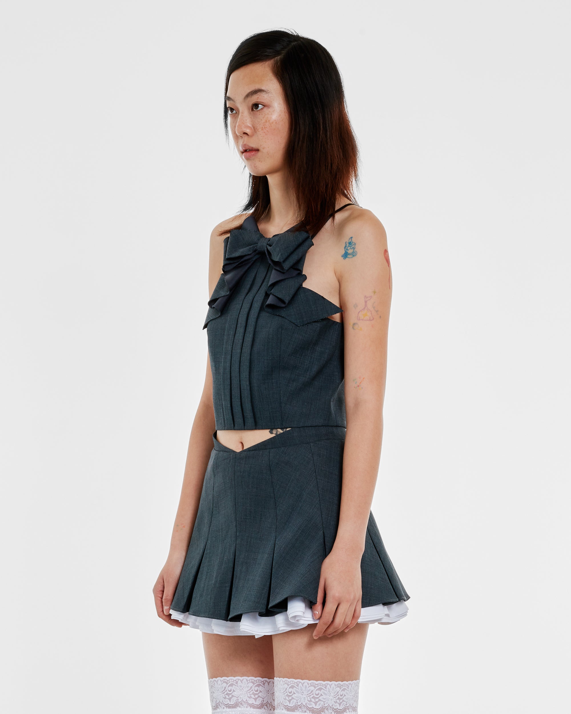 SHUSHU/TONG: Gray 3D Bow Camisole