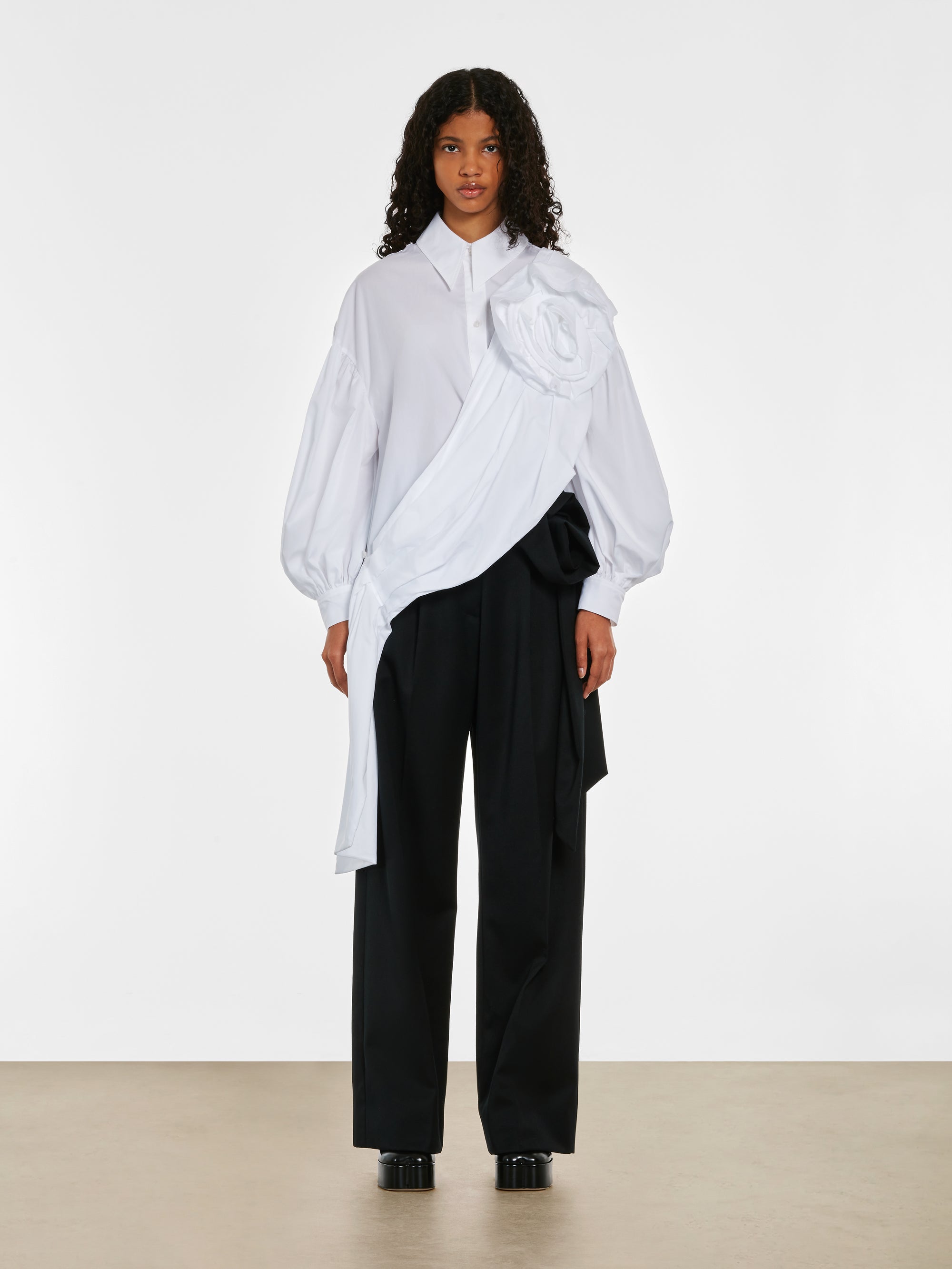 Simone Rocha: Women's Pressed Rose Sash Shirt (White) | DSMNY E-SHOP