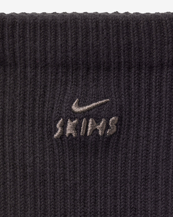 NikeSKIMS - Women's Dri-FIT Pilates Grip Crew Socks - (Obsidian)