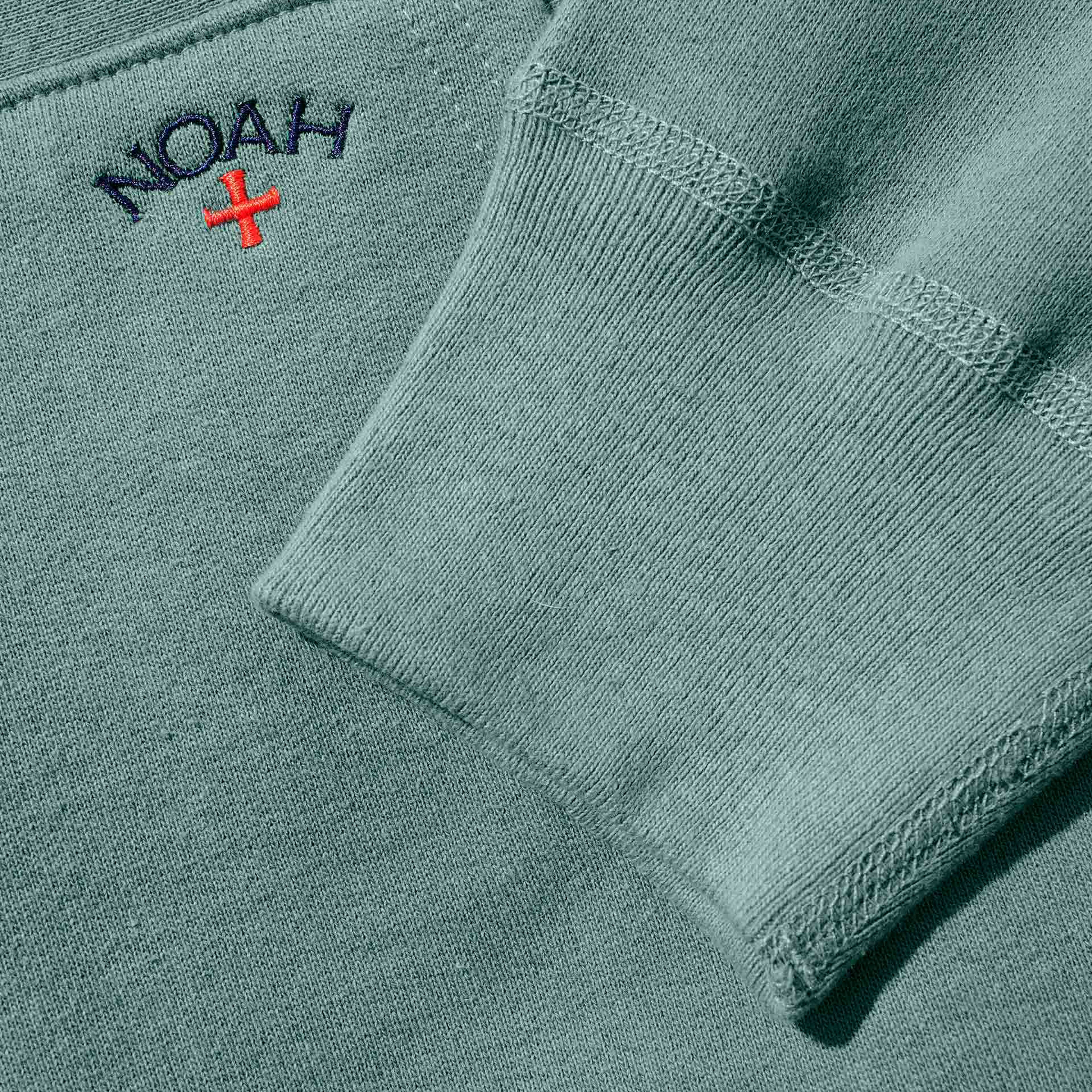 Noah - Men's Classic Hoodie - (Green)