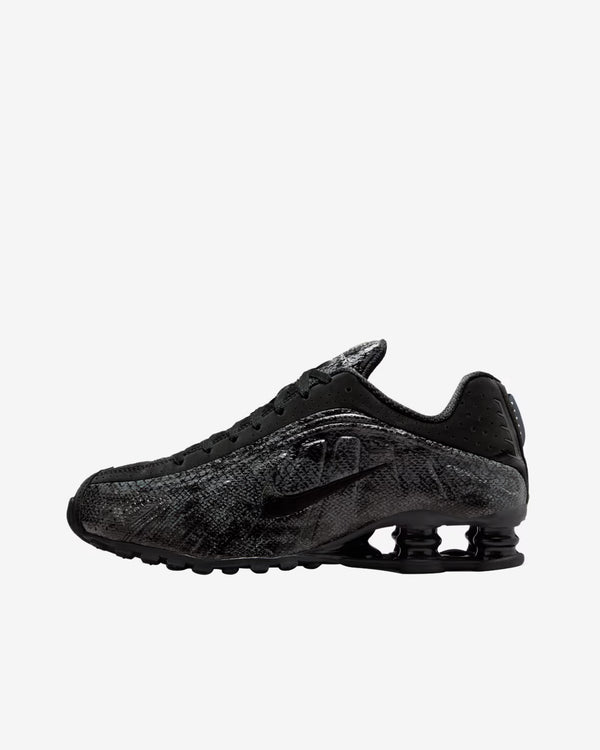 Nike - Women's Shox R4 Sneakers - (Black/Black)