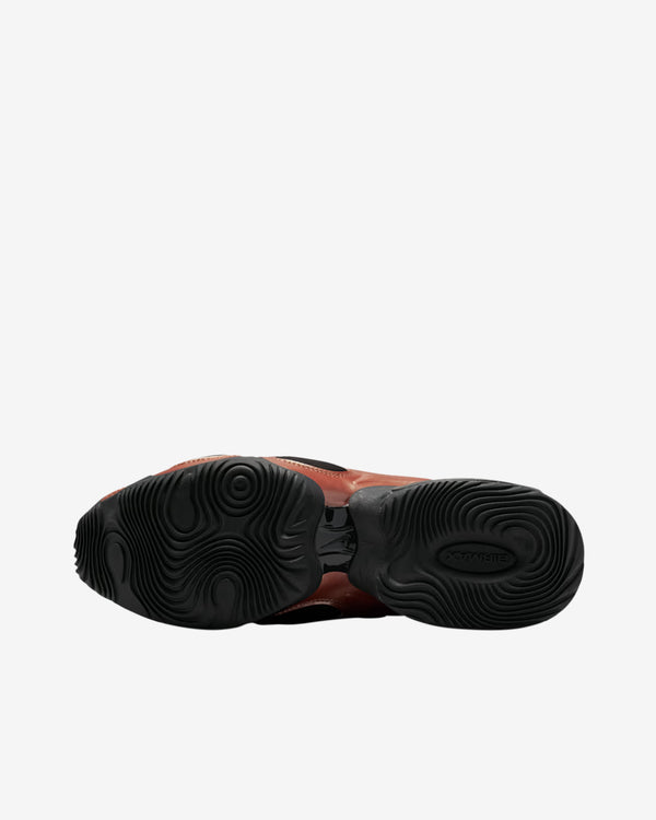 Nike - Women's Air Max Muse Sneakers - (Black/Gold)