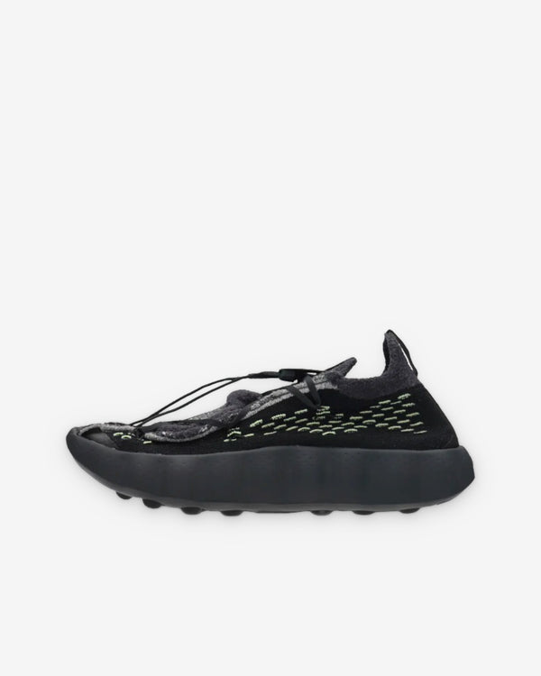 Nike - Mind 002 Flyknit - (Black/Smoke Grey)