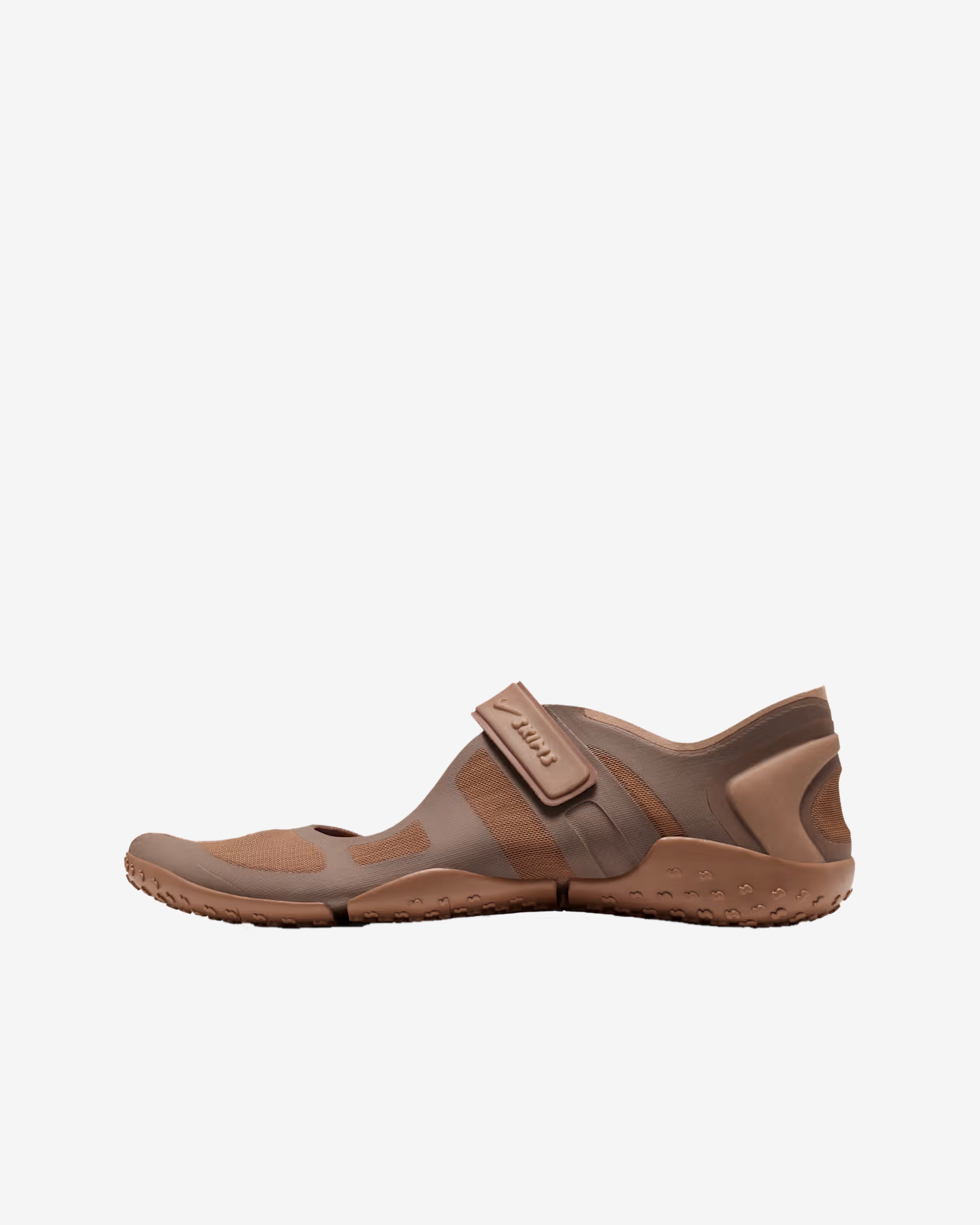 NikeSKIMS: Women's Rift Mesh Sneakers (Sable Brown) | DSMNY E-SHOP