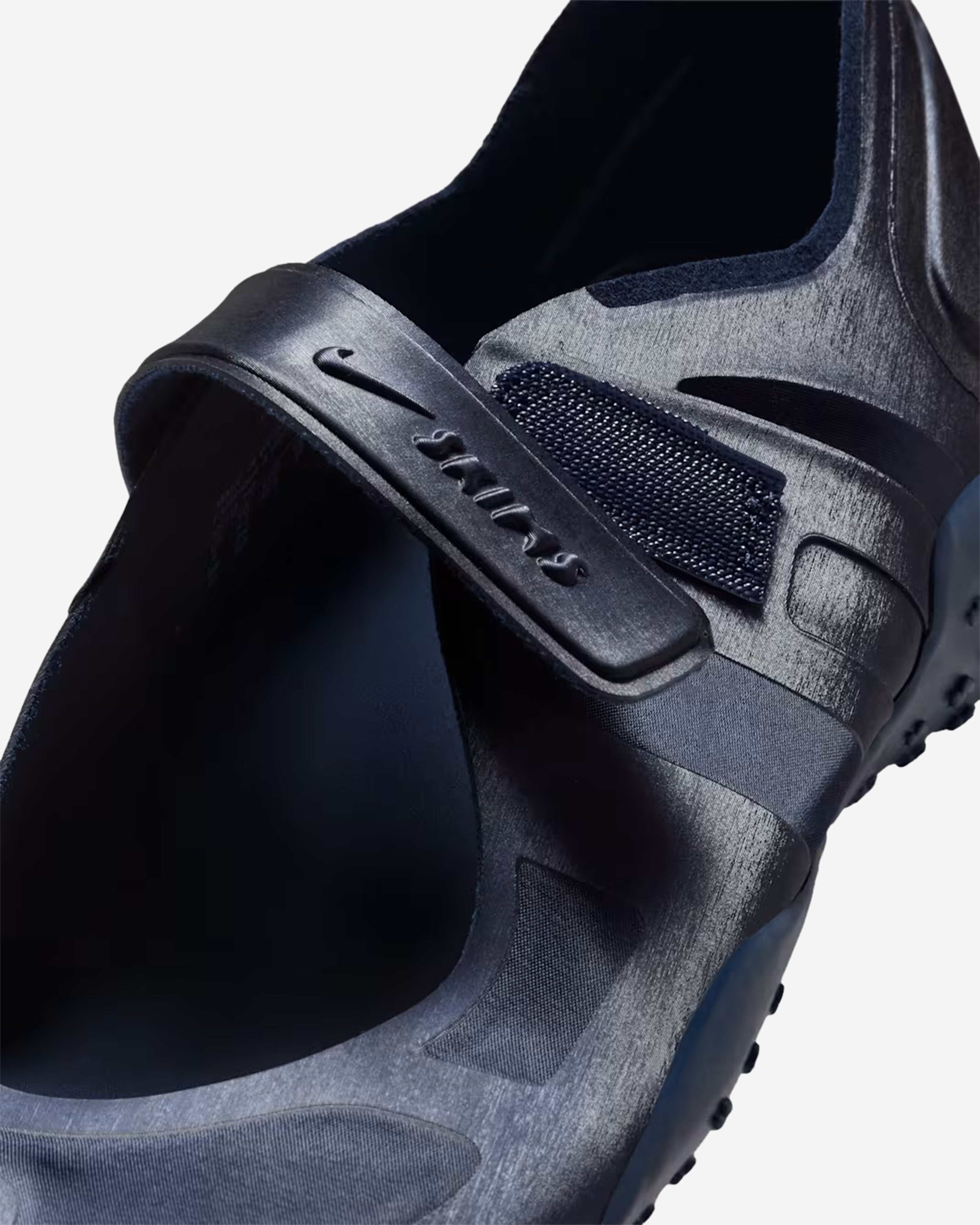 NikeSKIMS: Rift Satin (Navy/Obsidian) | DSMNY E-SHOP