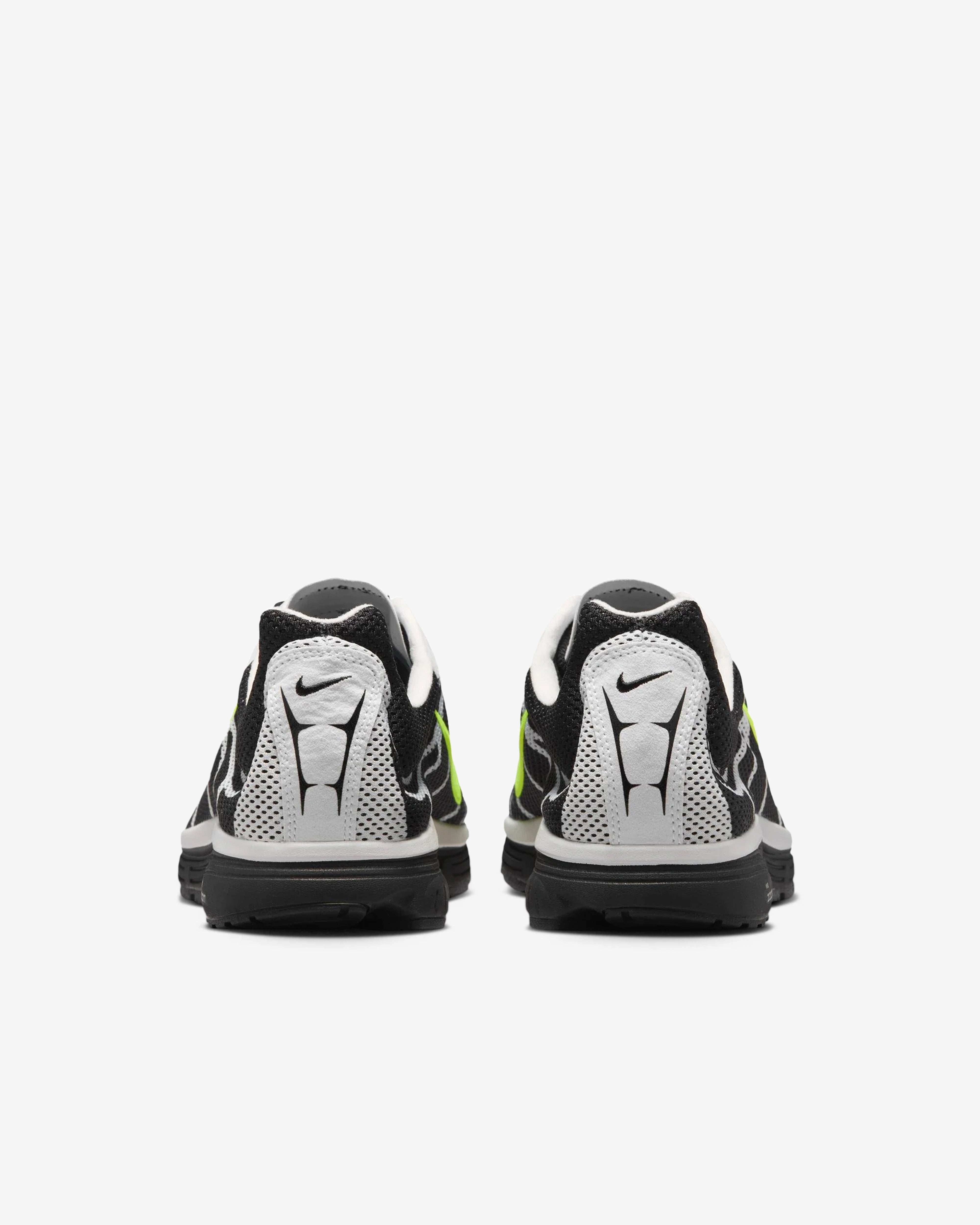 Nike: Men's Zoom Streak 3 Sneakers (Black/Volt) | DSMNY E-SHOP