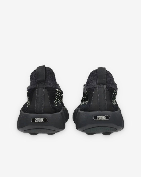 Nike - Mind 002 Flyknit - (Black/Smoke Grey)