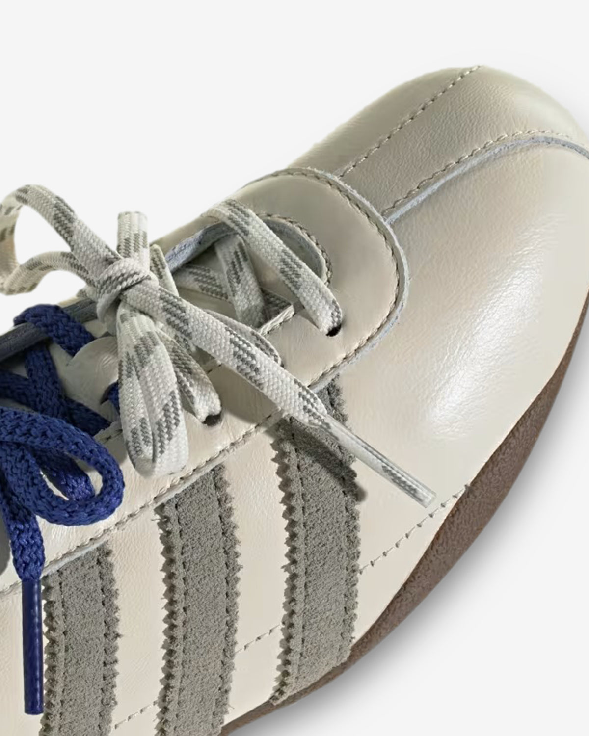 Adidas - Tokyo - (Off White/Silver Pebble) view 6, Click to Zoom in